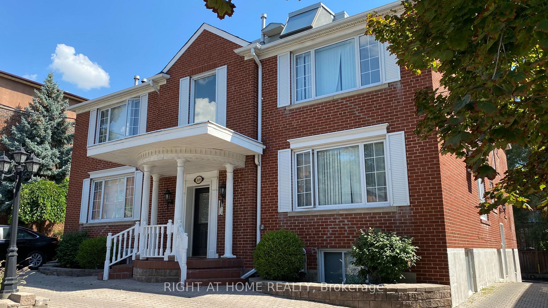 Photo 5 of Unit 13, 1695 Bathurst Street, Toronto, Forest Hill South — HOMEH