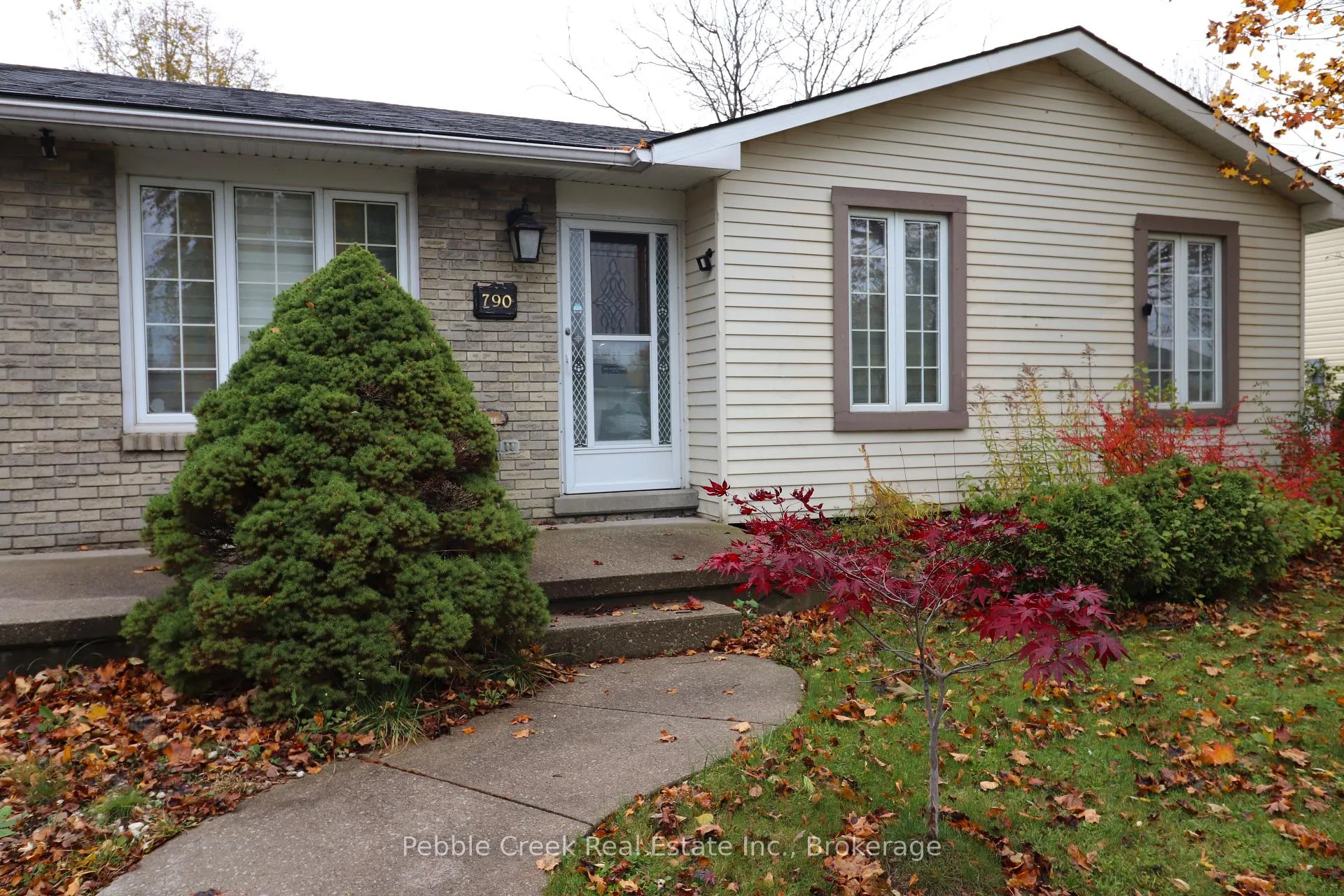 Photo 2 of 790 Andrew Malcolm Drive, Kincardine — HOMEH