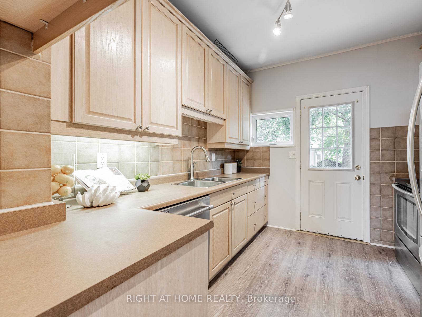 Photo 12 of 33 Wiley Avenue, Toronto, Danforth Village-East York — HOMEH