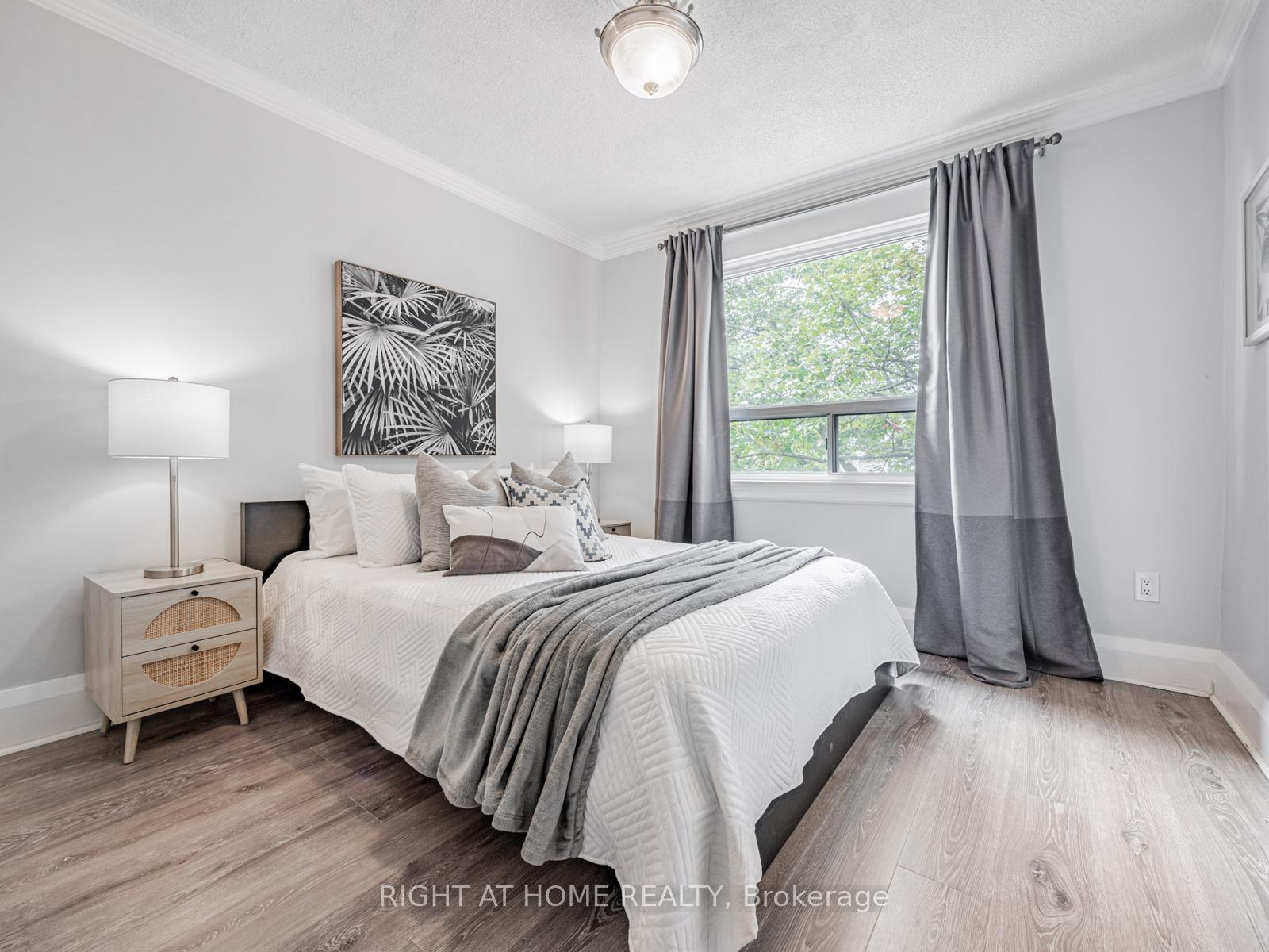 Photo 21 of 33 Wiley Avenue, Toronto, Danforth Village-East York — HOMEH