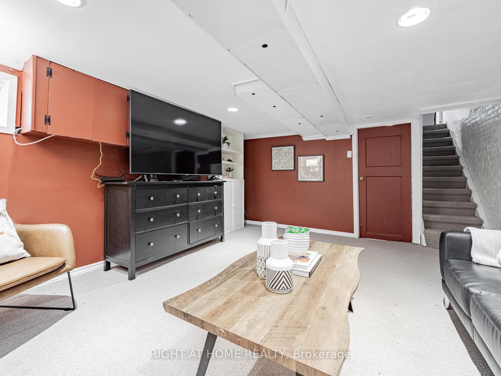 Photo 25 of 33 Wiley Avenue, Toronto, Danforth Village-East York — HOMEH