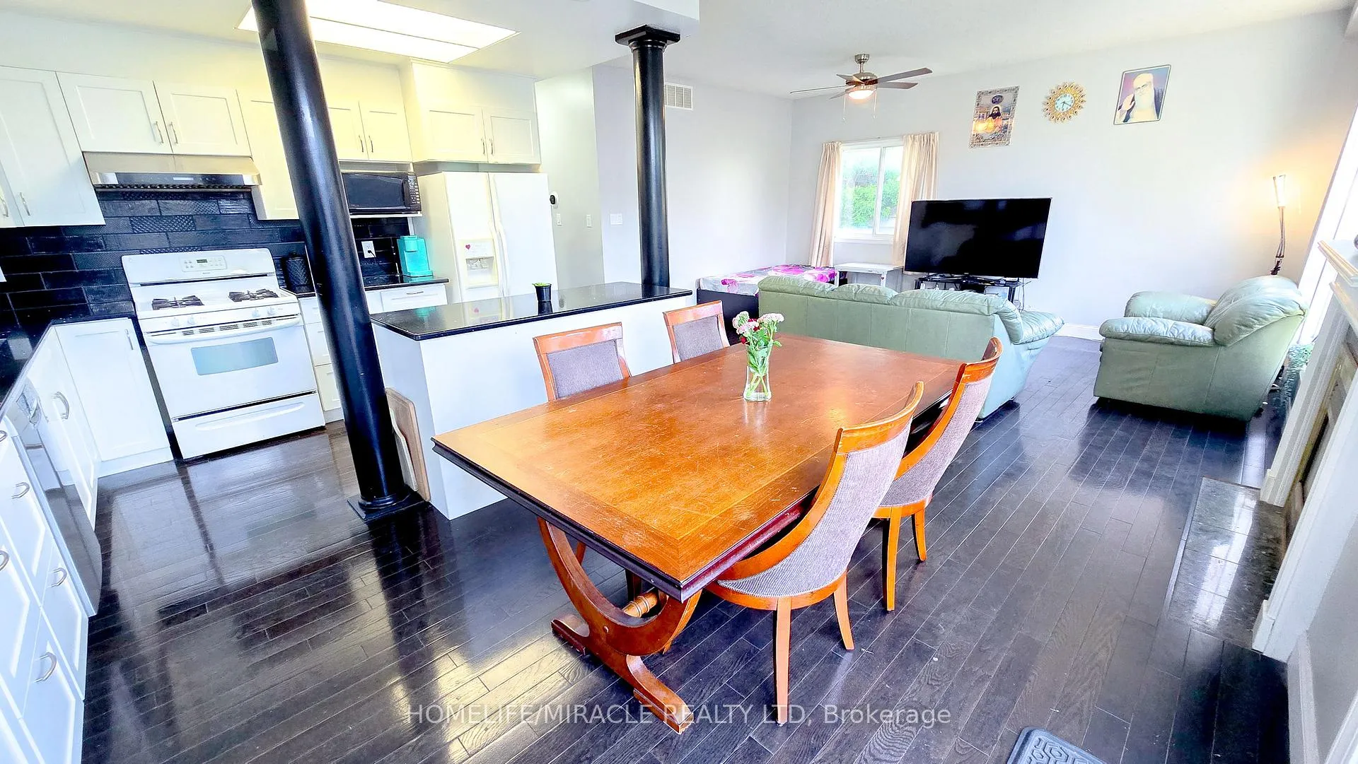 Photo 10 of 22 Rockwood Road, Kitchener — HOMEH