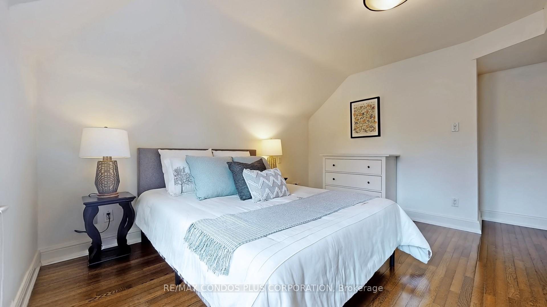 Photo 23 of 28 Elmsthorpe Avenue, Toronto, Forest Hill South — HOMEH