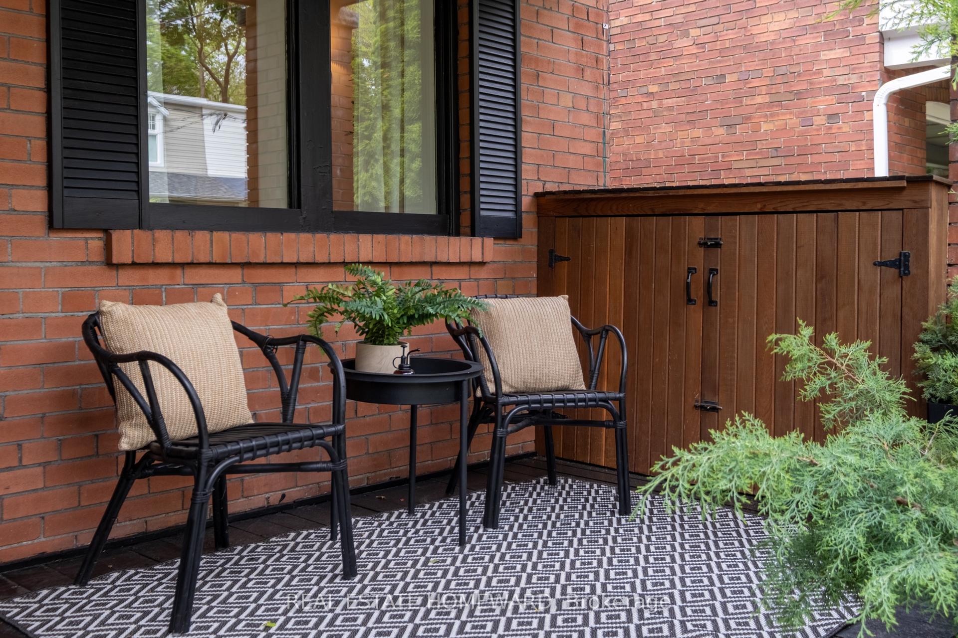 Photo 4 of 111 Sparkhall Avenue, Toronto, North Riverdale — HOMEH