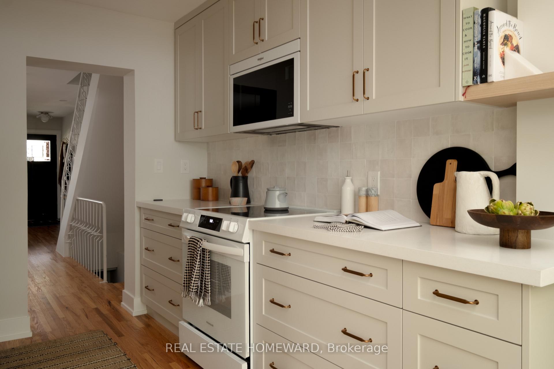 Photo 15 of 111 Sparkhall Avenue, Toronto, North Riverdale — HOMEH