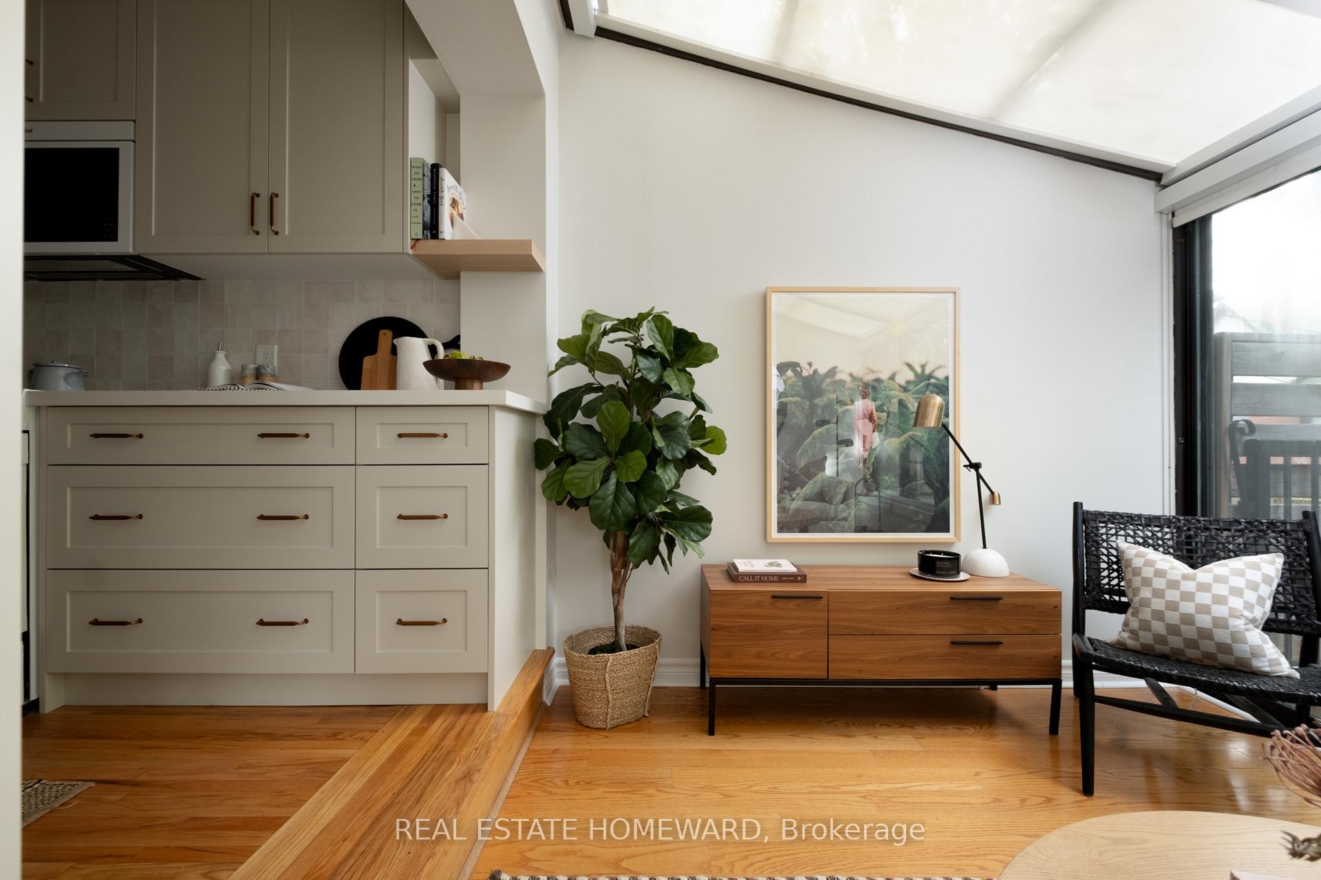 Photo 16 of 111 Sparkhall Avenue, Toronto, North Riverdale — HOMEH