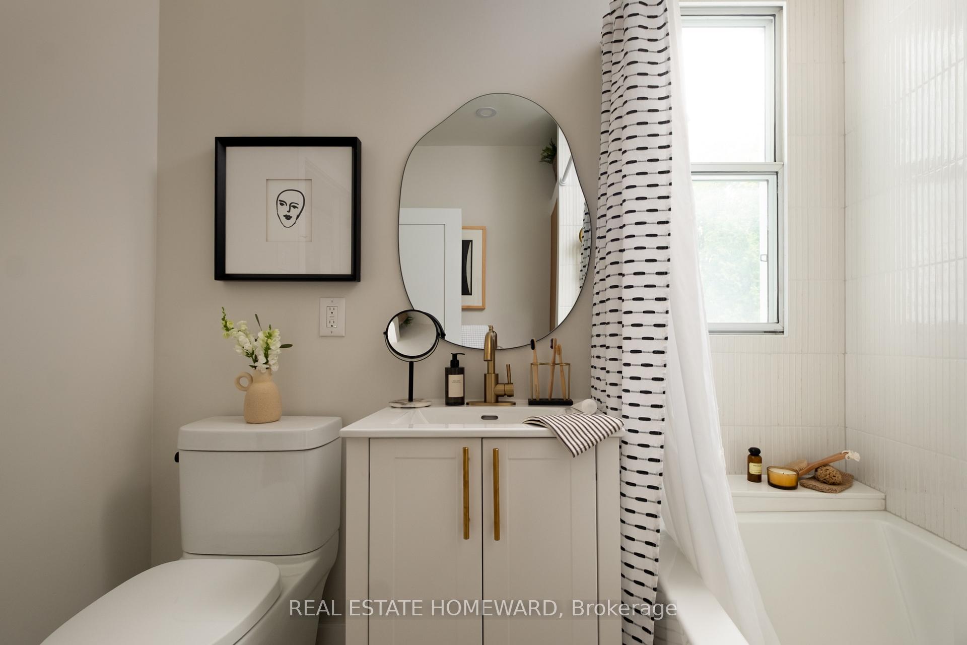 Photo 30 of 111 Sparkhall Avenue, Toronto, North Riverdale — HOMEH