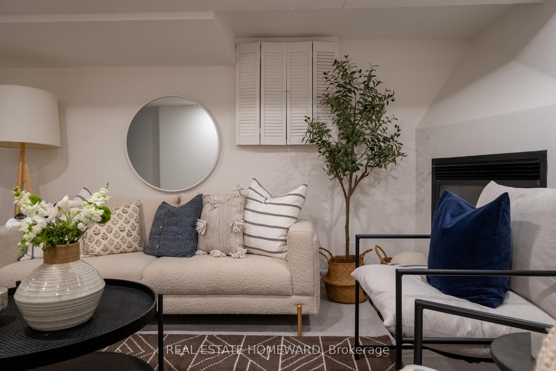 Photo 33 of 111 Sparkhall Avenue, Toronto, North Riverdale — HOMEH