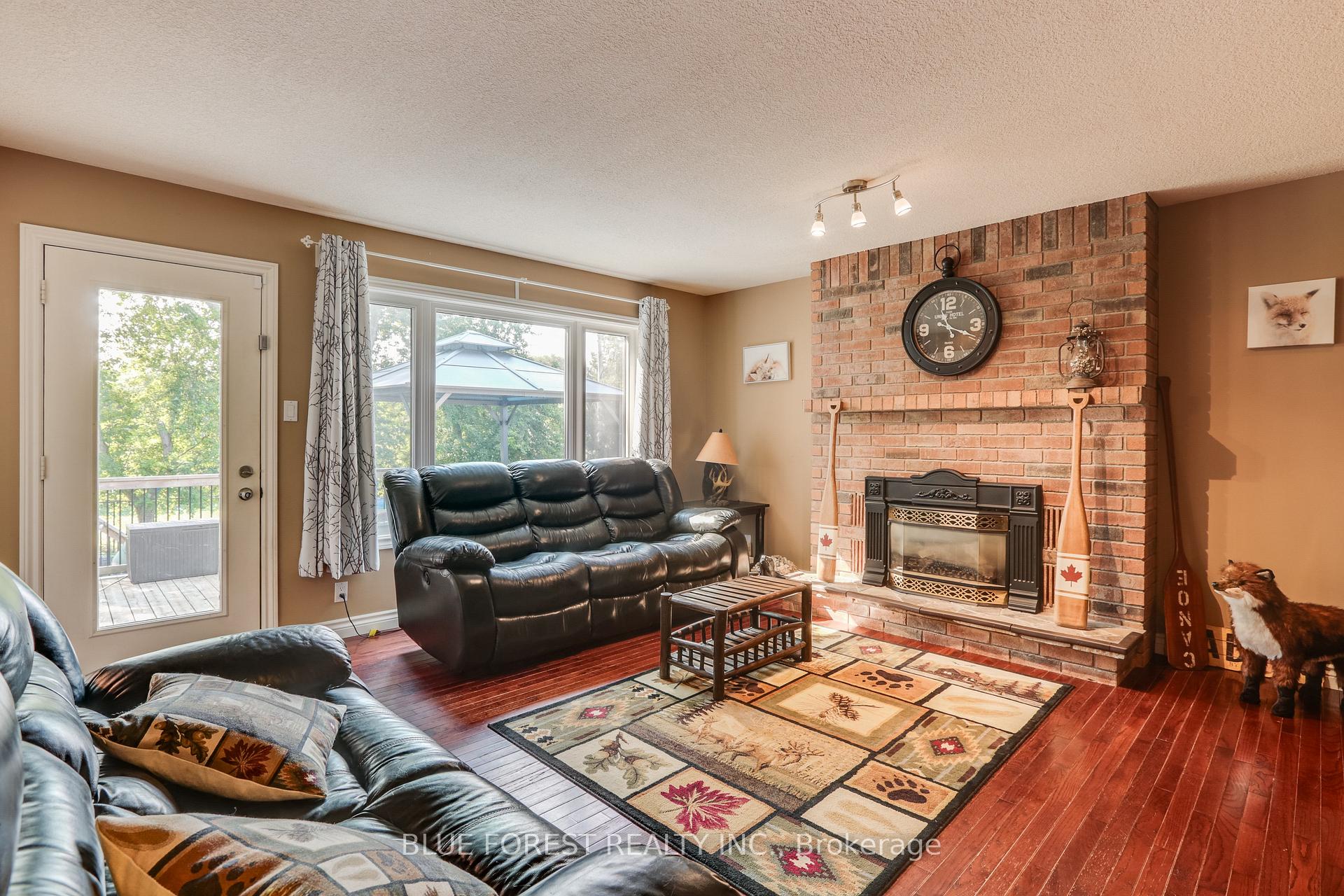 Photo 3 of 1 Meadowbrook Lane, Thames Centre, Thorndale — HOMEH