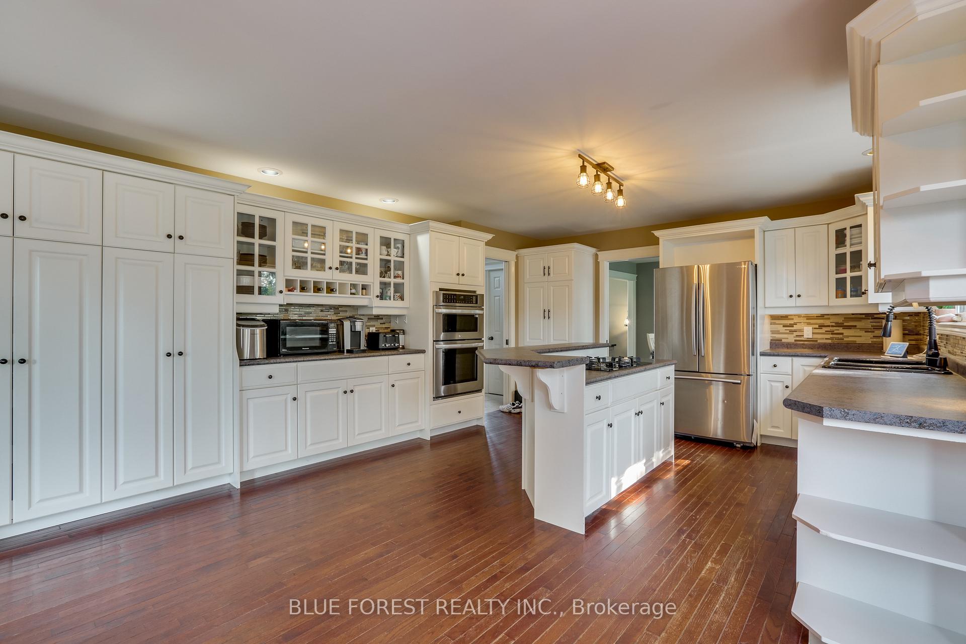 Photo 4 of 1 Meadowbrook Lane, Thames Centre, Thorndale — HOMEH
