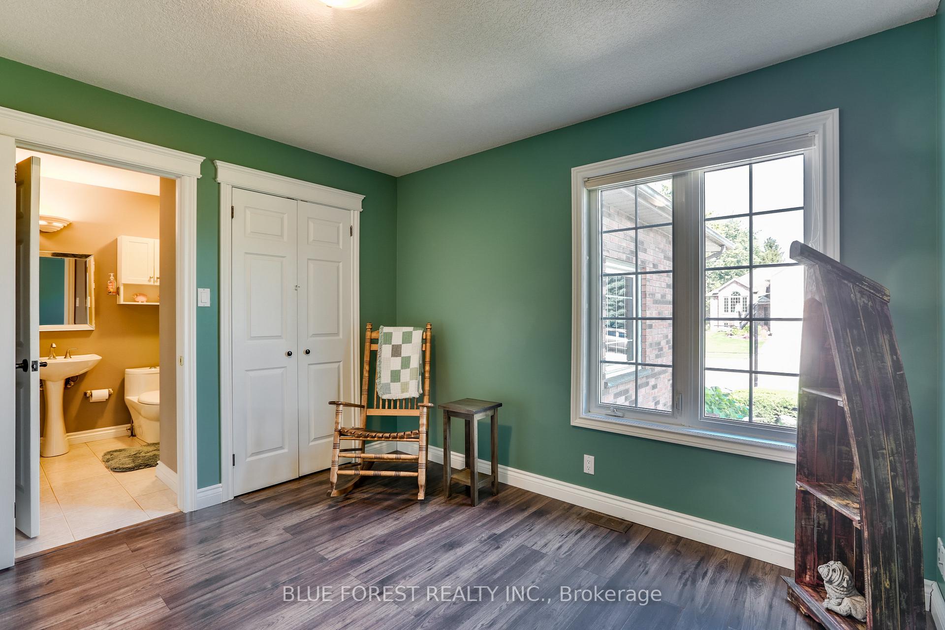 Photo 7 of 1 Meadowbrook Lane, Thames Centre, Thorndale — HOMEH