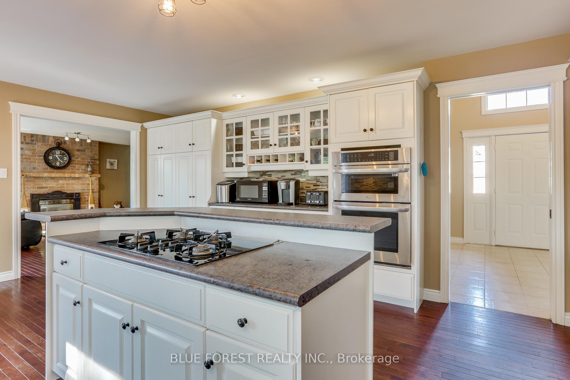 Photo 11 of 1 Meadowbrook Lane, Thames Centre, Thorndale — HOMEH