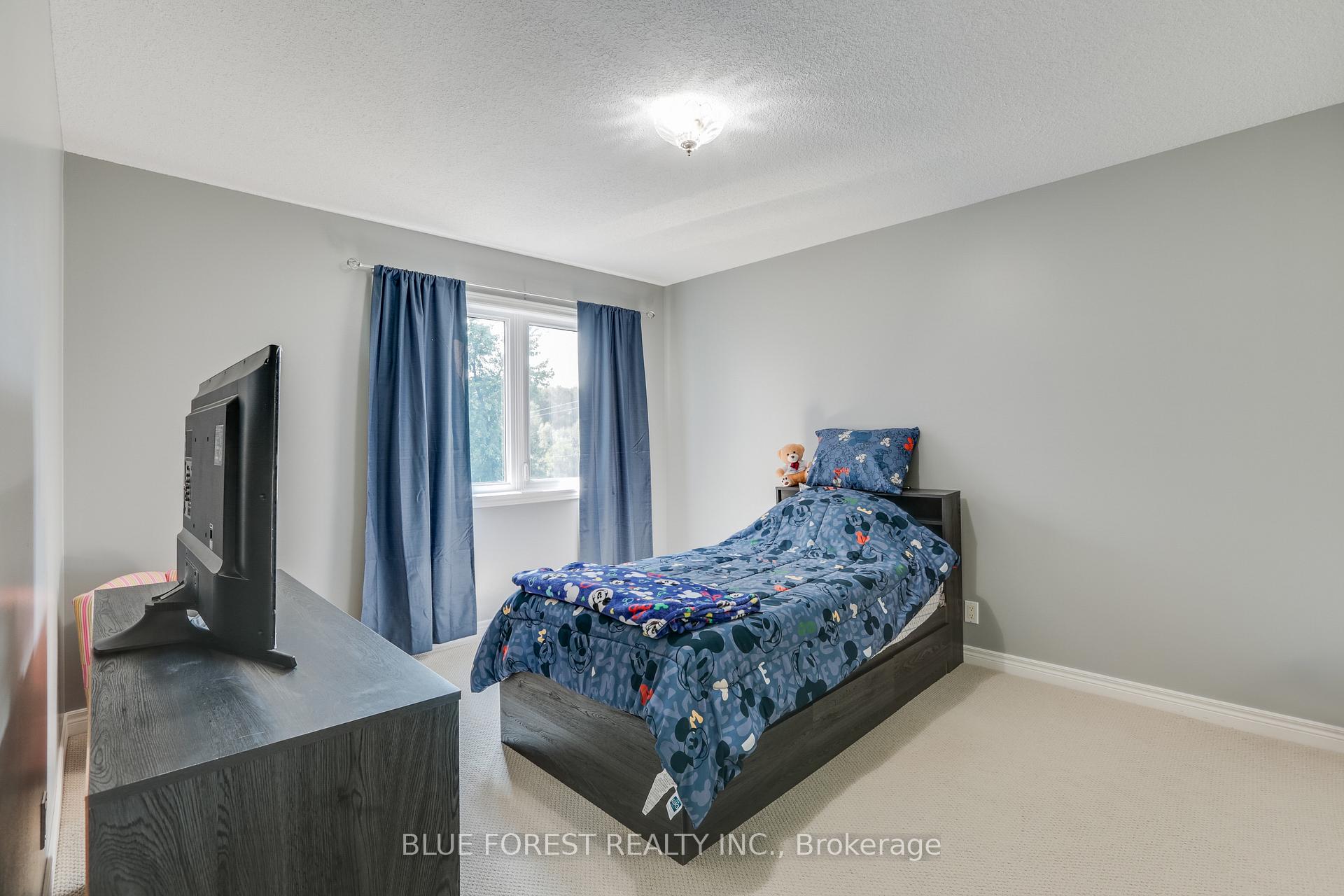 Photo 15 of 1 Meadowbrook Lane, Thames Centre, Thorndale — HOMEH