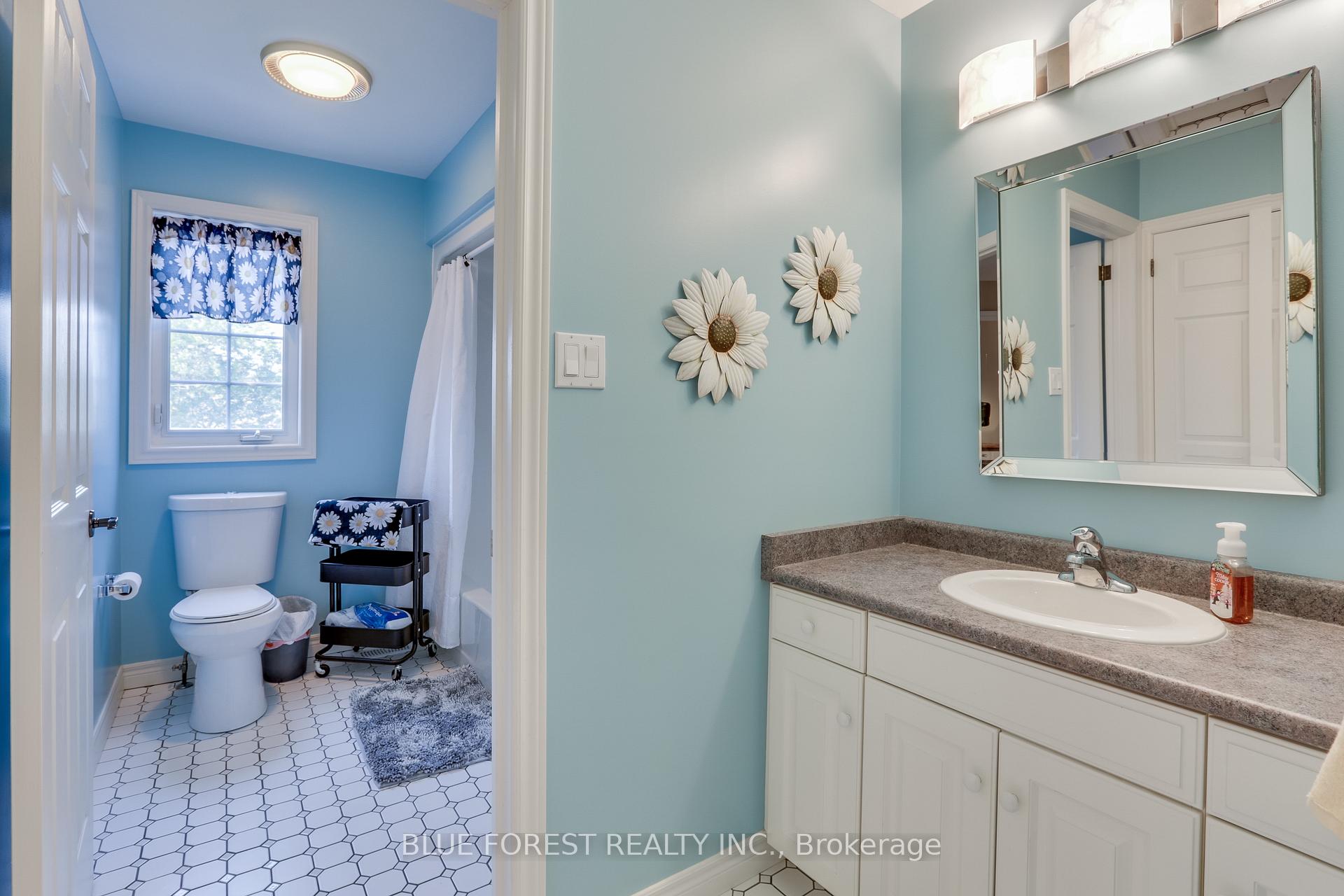 Photo 19 of 1 Meadowbrook Lane, Thames Centre, Thorndale — HOMEH