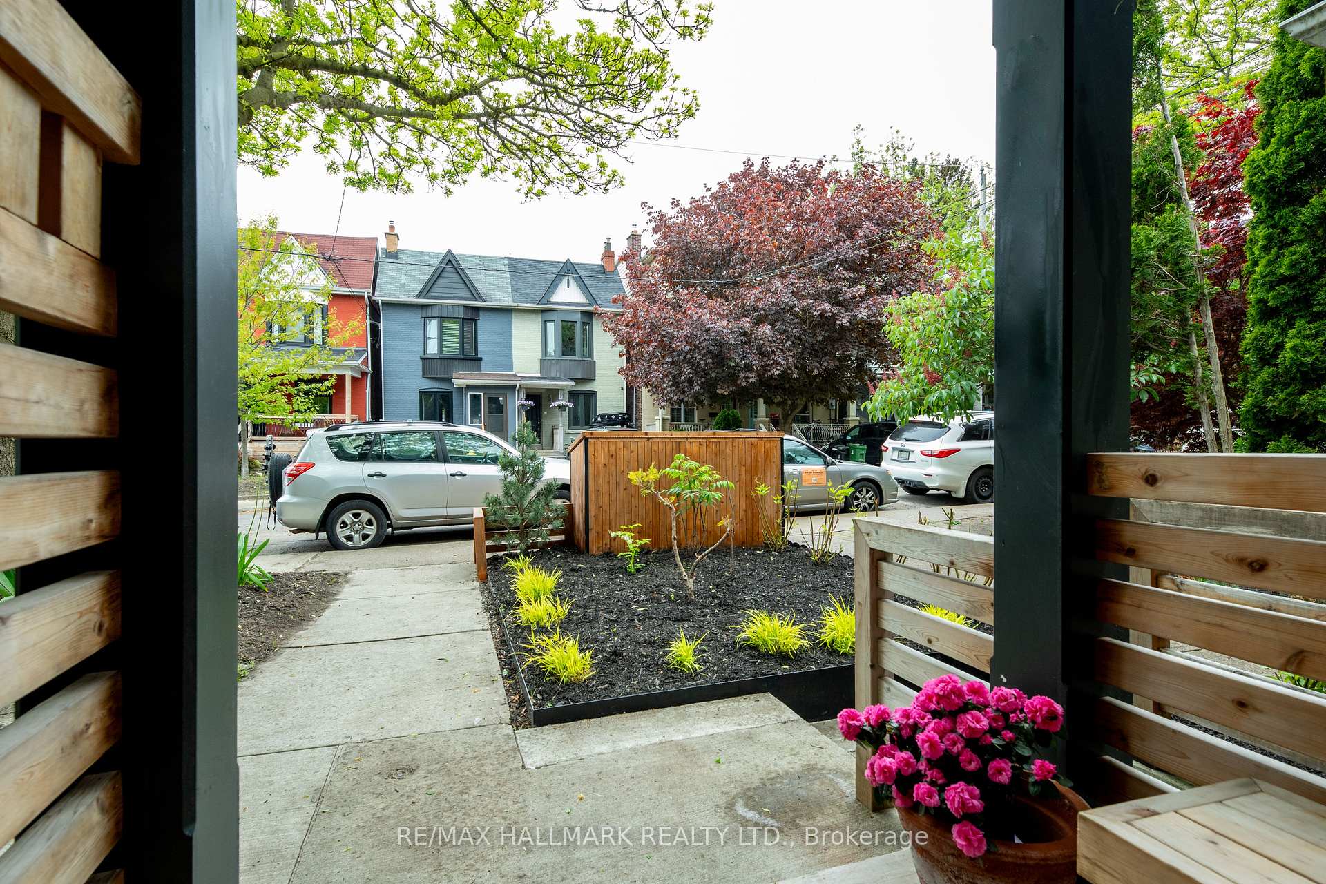 Photo 4 of 39 Seymour Avenue, Toronto, Blake-Jones — HOMEH