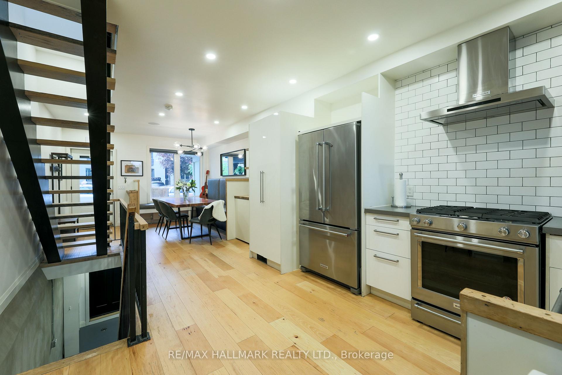 Photo 11 of 39 Seymour Avenue, Toronto, Blake-Jones — HOMEH
