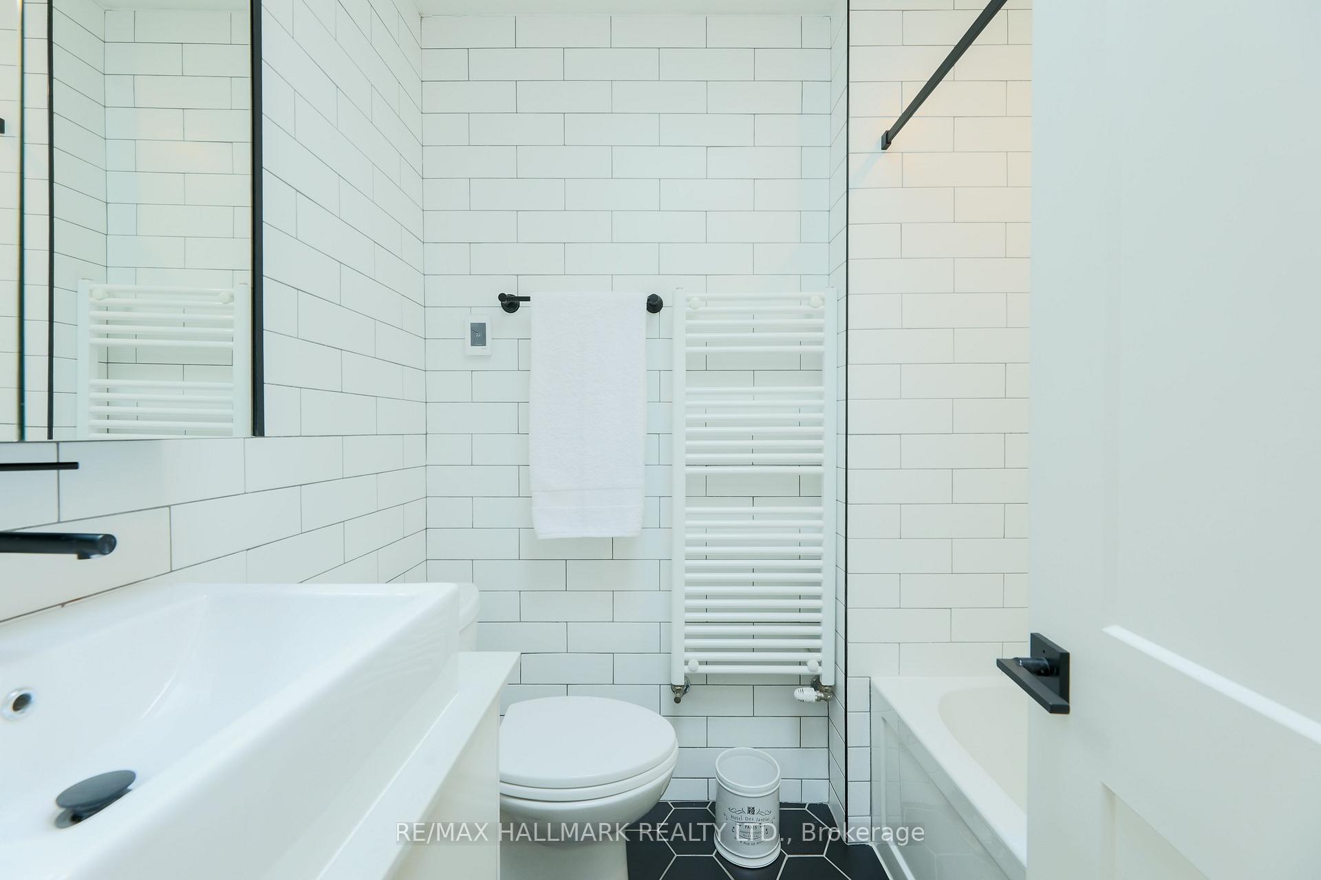 Photo 18 of 39 Seymour Avenue, Toronto, Blake-Jones — HOMEH
