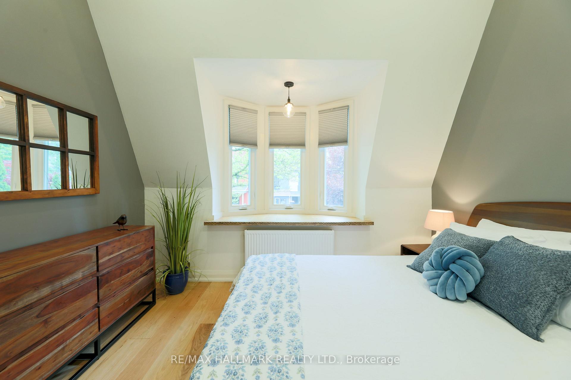 Photo 20 of 39 Seymour Avenue, Toronto, Blake-Jones — HOMEH