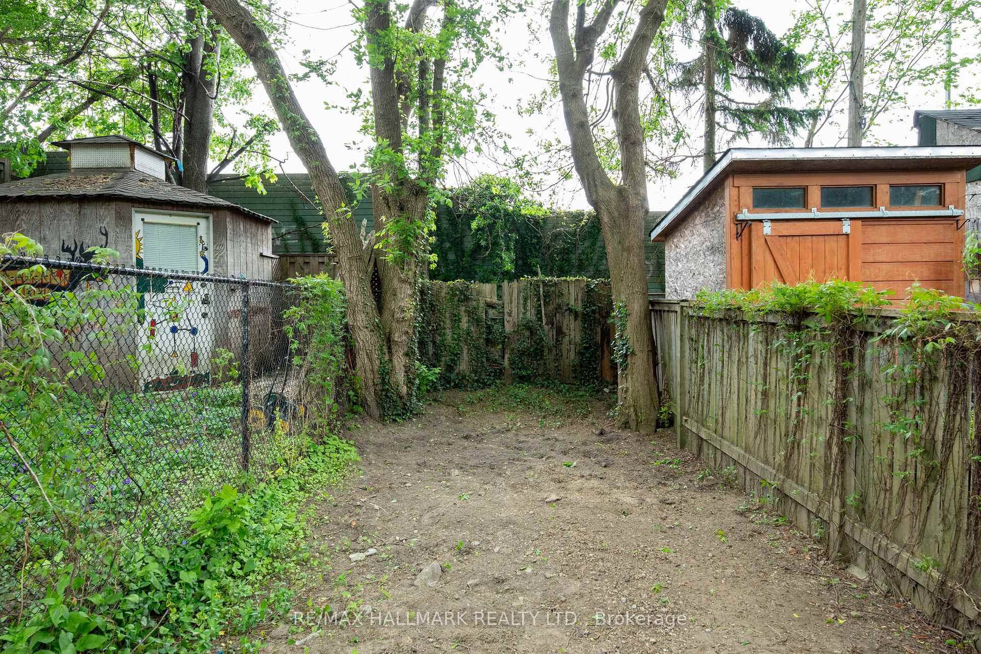 Photo 39 of 39 Seymour Avenue, Toronto, Blake-Jones — HOMEH