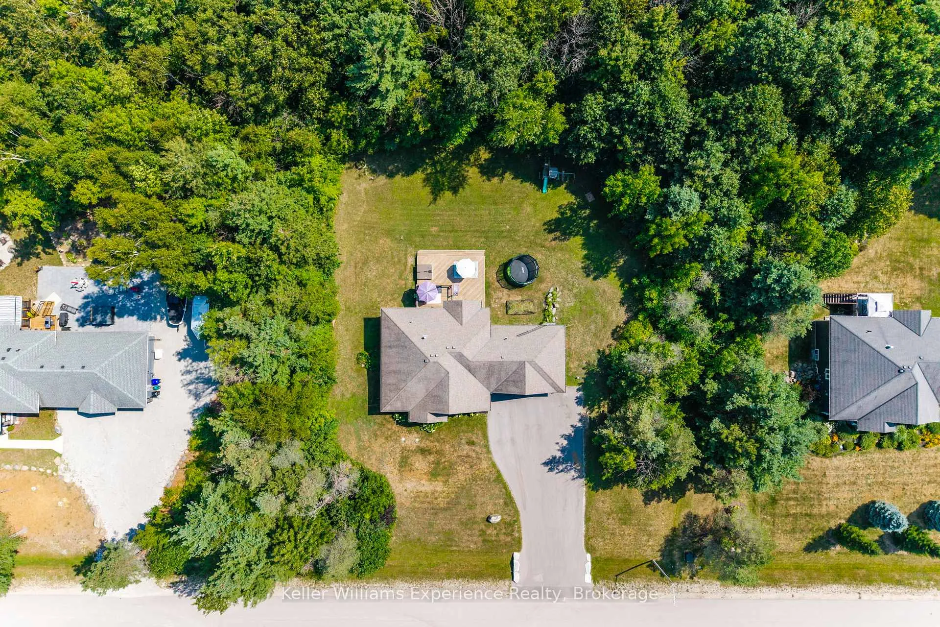 Photo 30 of 94 Windermere Circle, Tay, Rural Tay — HOMEH