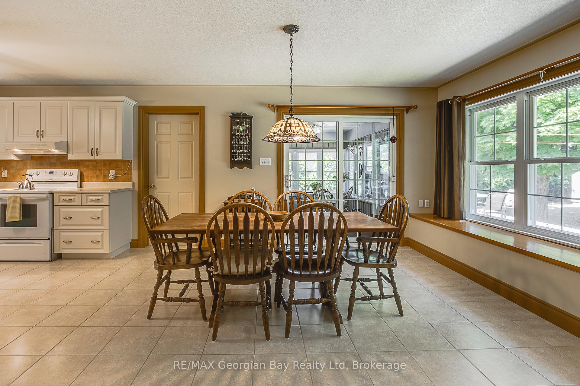 Photo 7 of 25 Sterling Drive, Tiny, Wyevale — HOMEH