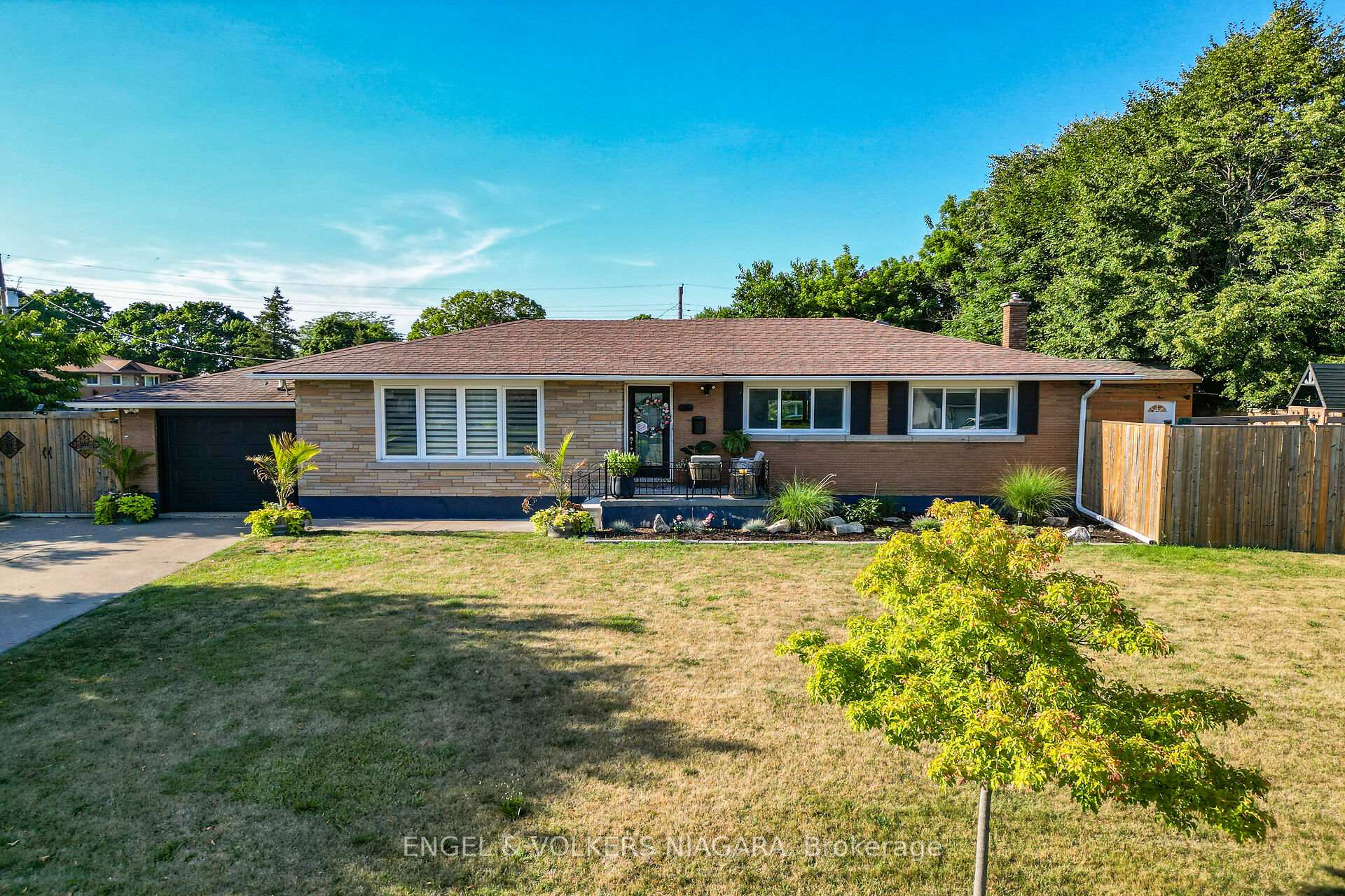 Photo 1 of 90 Rose Avenue, Thorold, Thorold Downtown — HOMEH