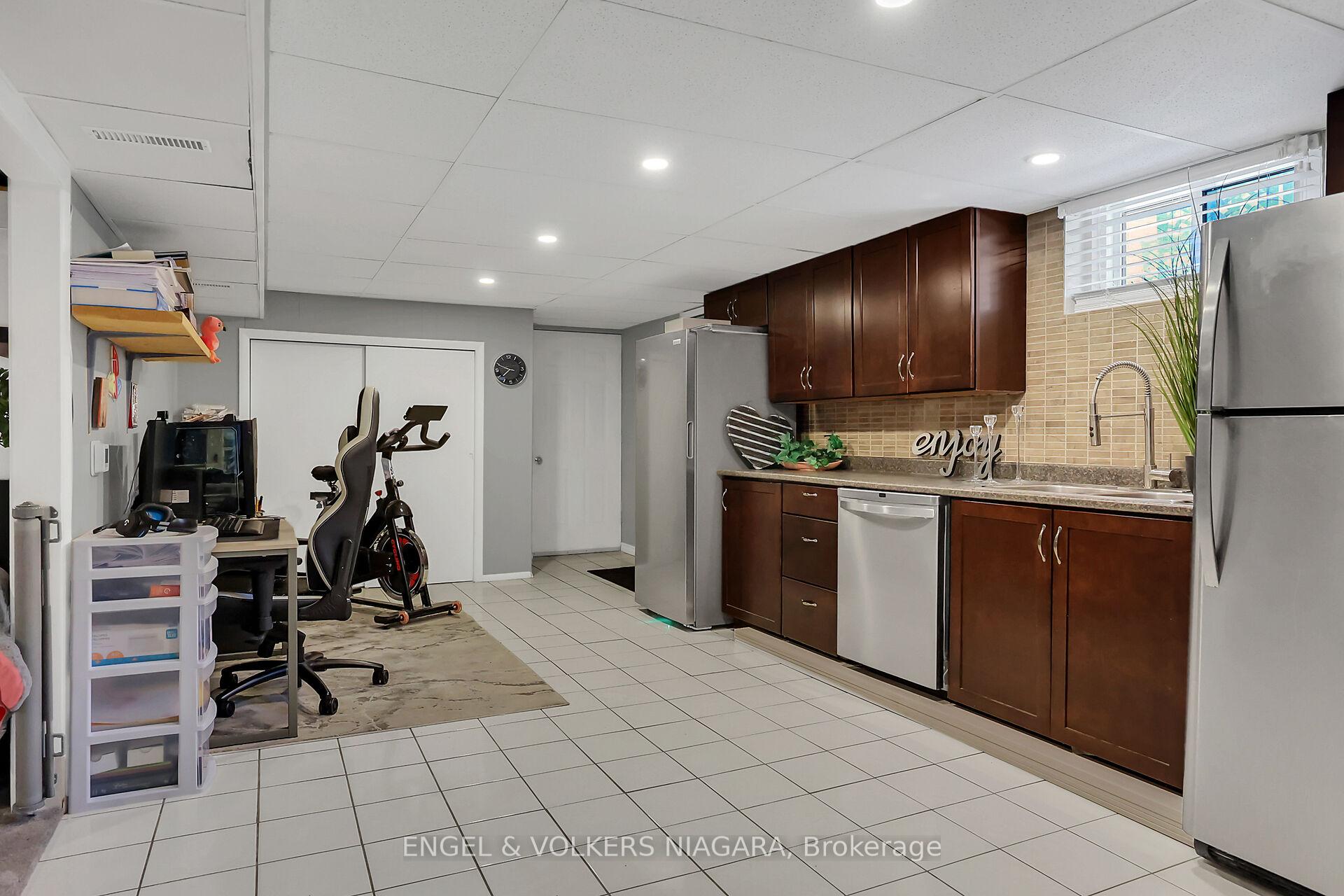 Photo 23 of 90 Rose Avenue, Thorold, Thorold Downtown — HOMEH