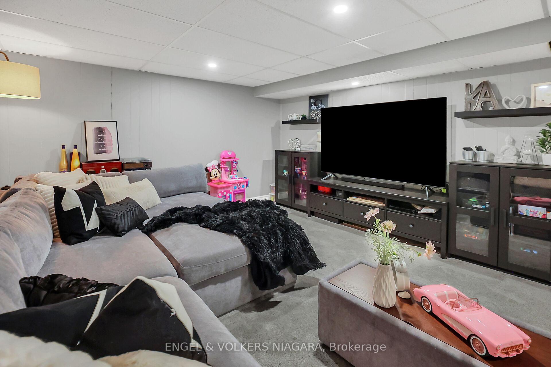 Photo 26 of 90 Rose Avenue, Thorold, Thorold Downtown — HOMEH