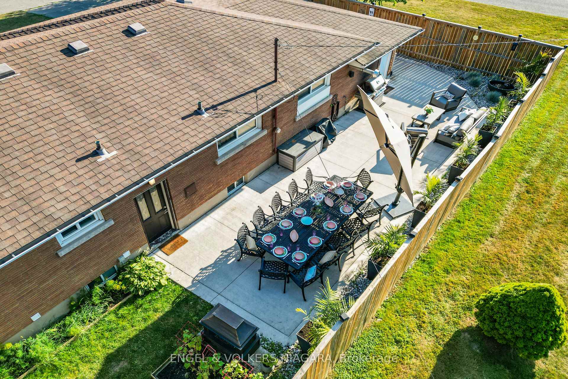 Photo 38 of 90 Rose Avenue, Thorold, Thorold Downtown — HOMEH