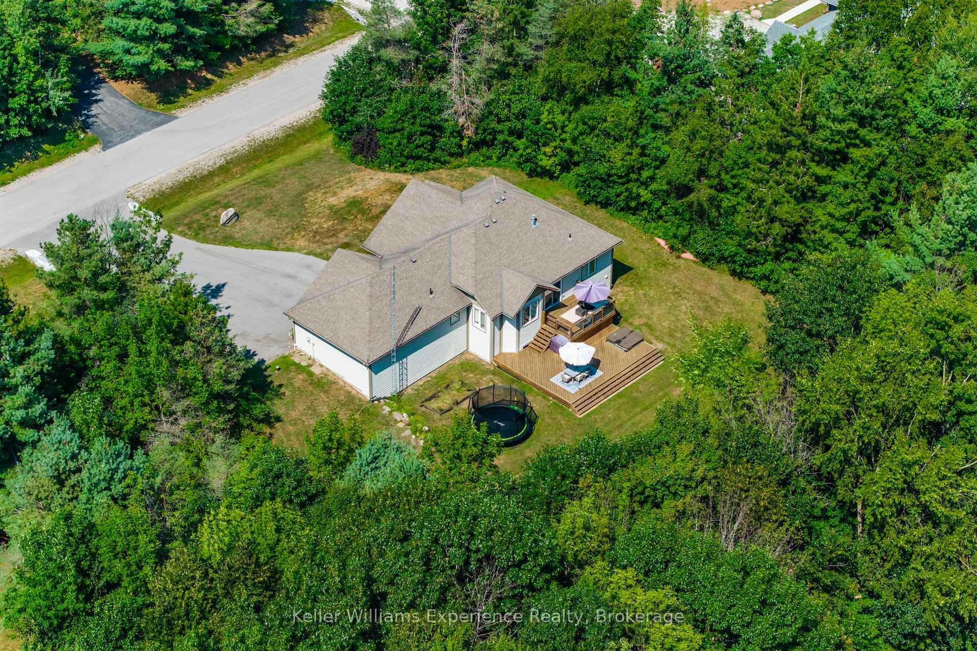 Photo 31 of 94 Windermere Circle, Tay, Rural Tay — HOMEH