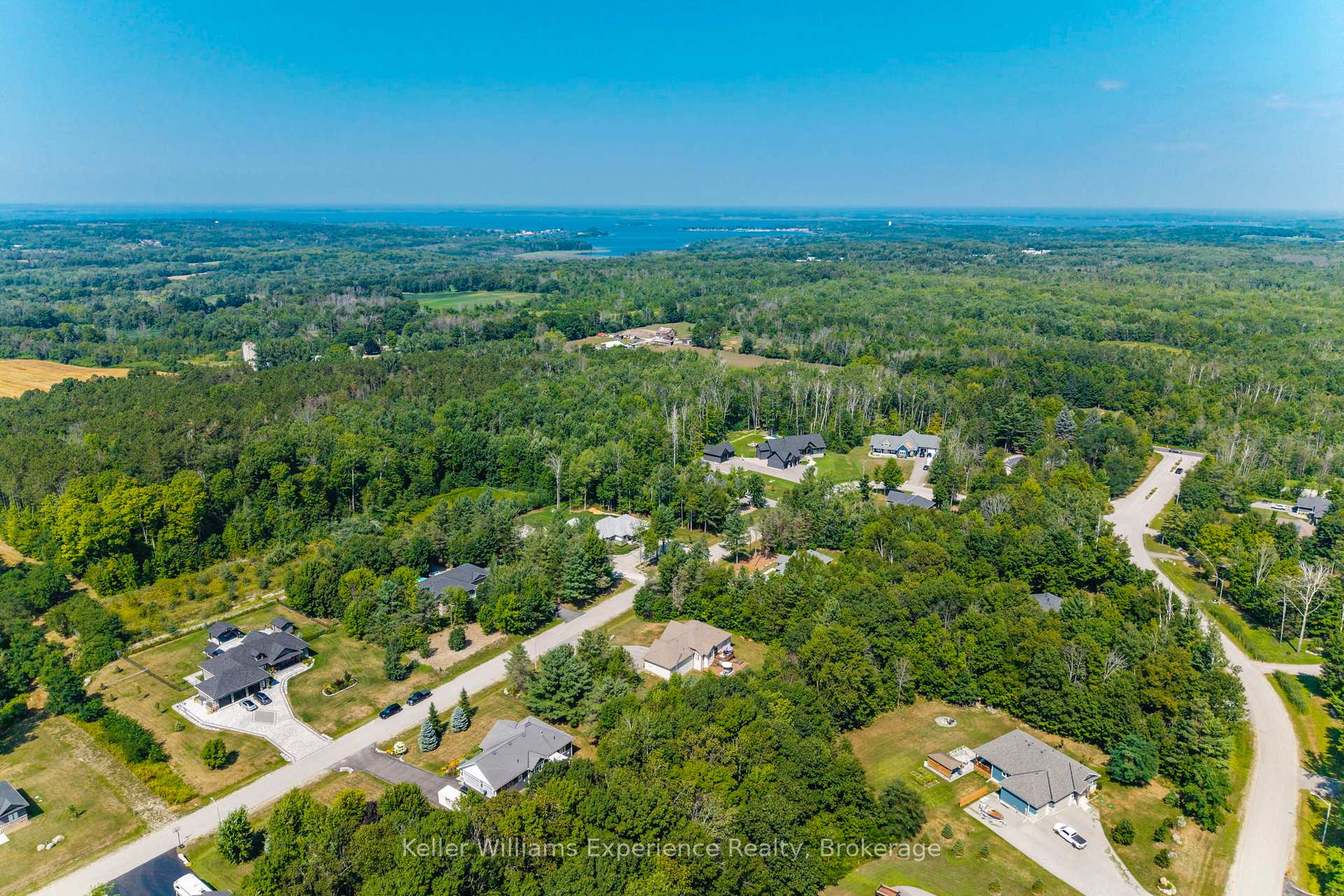 Photo 32 of 94 Windermere Circle, Tay, Rural Tay — HOMEH
