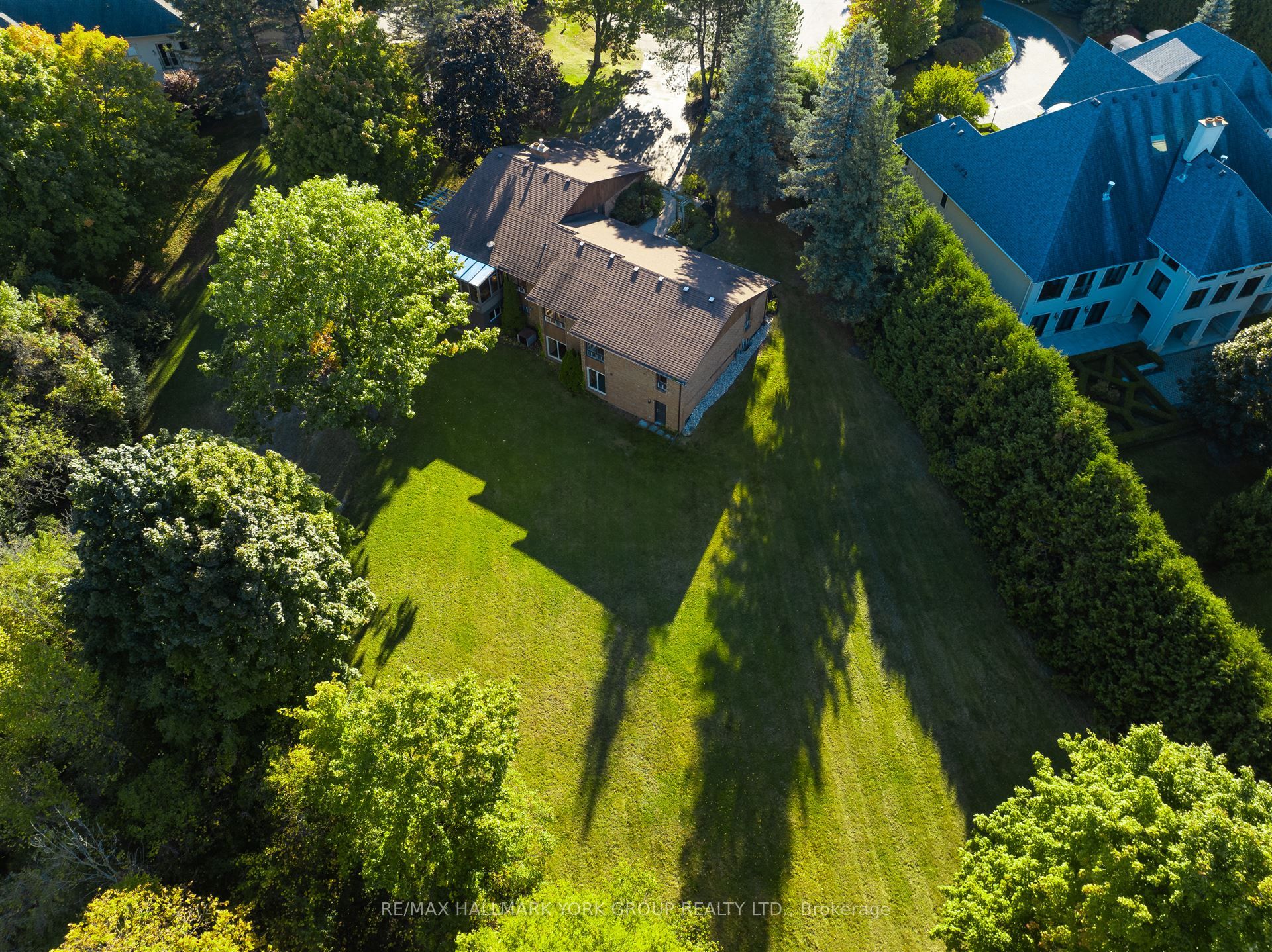 Photo 70 of 121 Manitou Drive, King, King City — HOMEH