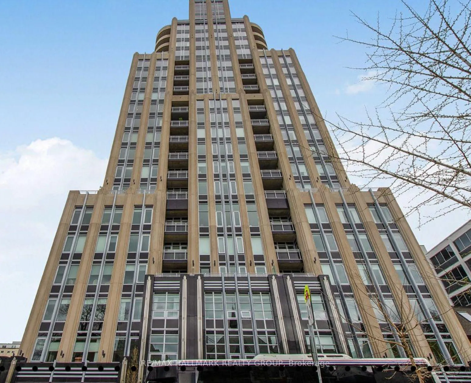 Photo 2 of Unit 404, 108 Lisgar Street, Ottawa, Ottawa Centre/Golden Triangle — HOMEH