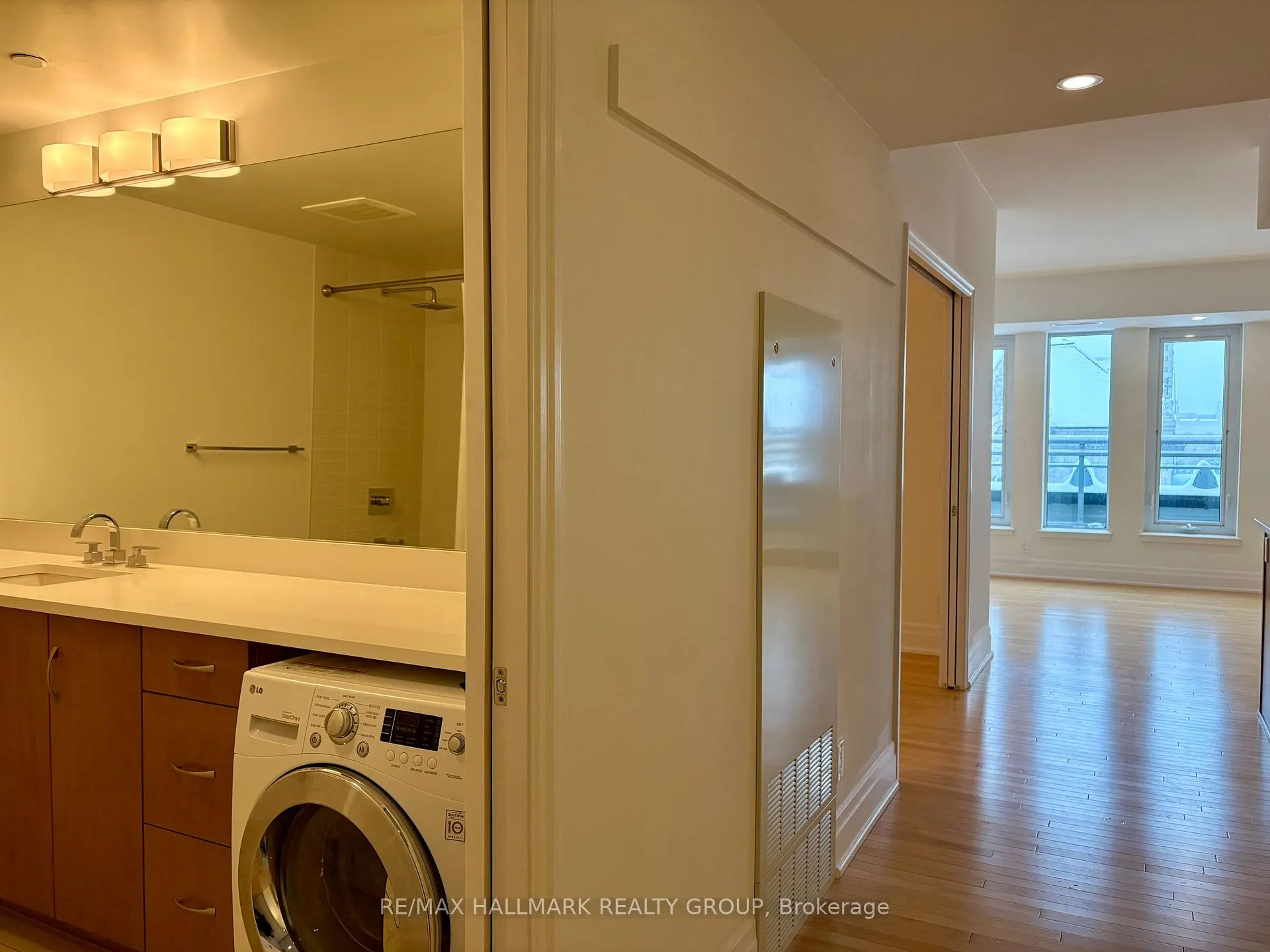 Photo 9 of Unit 404, 108 Lisgar Street, Ottawa, Ottawa Centre/Golden Triangle — HOMEH