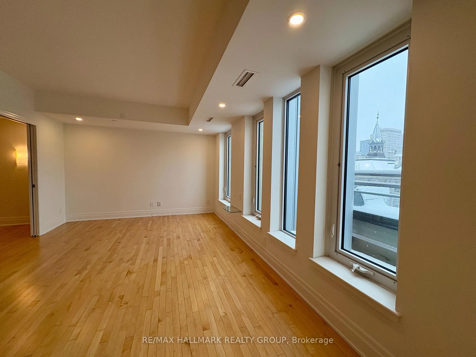 Photo 18 of Unit 404, 108 Lisgar Street, Ottawa, Ottawa Centre/Golden Triangle — HOMEH