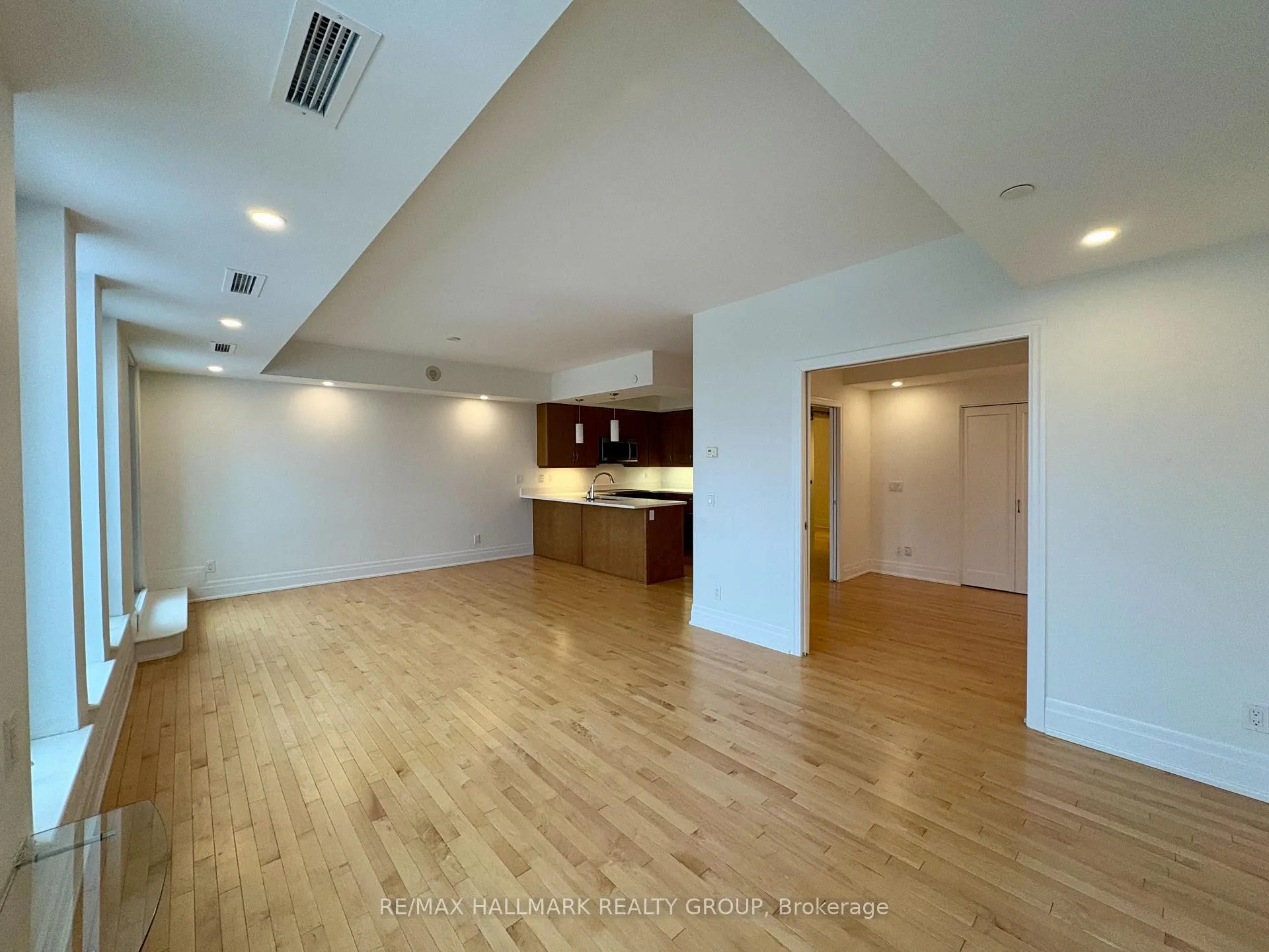 Photo 21 of Unit 404, 108 Lisgar Street, Ottawa, Ottawa Centre/Golden Triangle — HOMEH