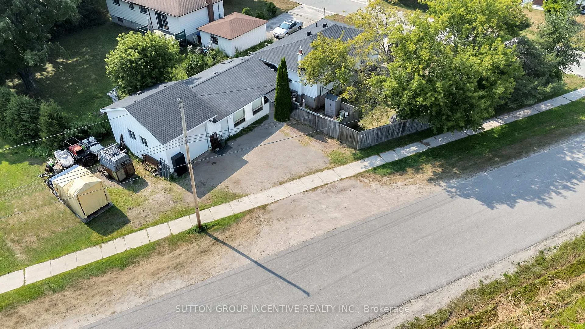 Photo 2 of 856 Ney Avenue, Tay, Port McNicoll — HOMEH