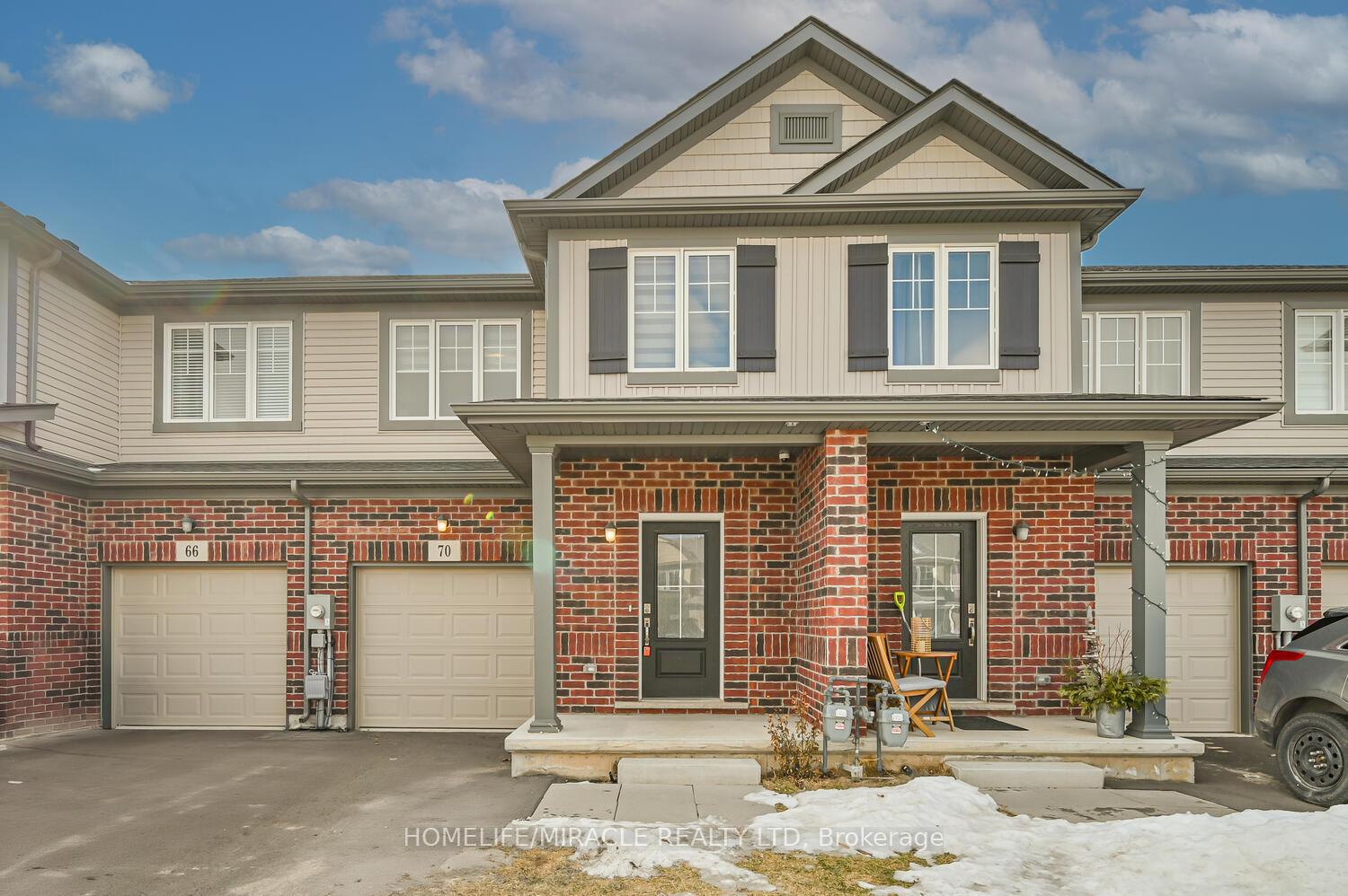 Photo 2 of 70 Alicia Crescent, Thorold, Hurricane/Merrittville — HOMEH