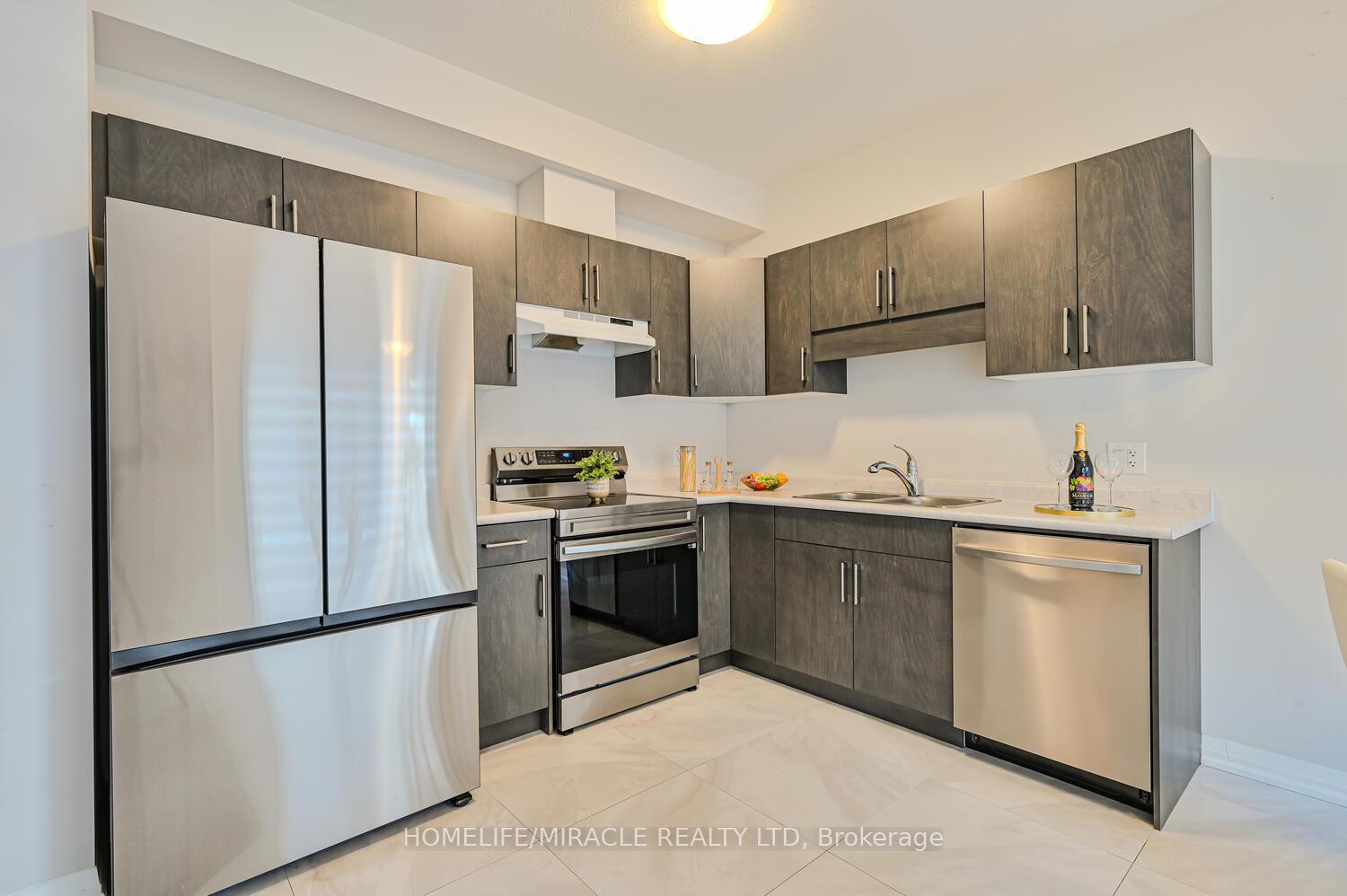 Photo 18 of 70 Alicia Crescent, Thorold, Hurricane/Merrittville — HOMEH