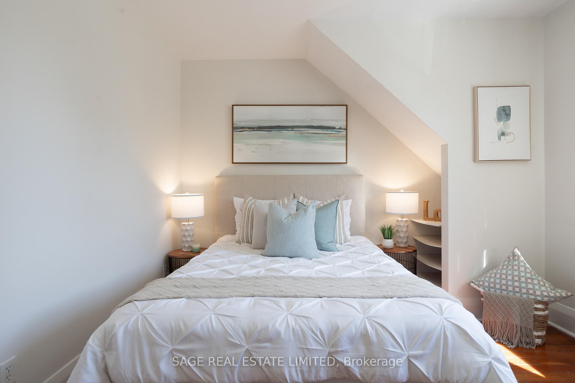 Photo 10 of 38 Queensdale Avenue, Toronto, Danforth Village-East York — HOMEH
