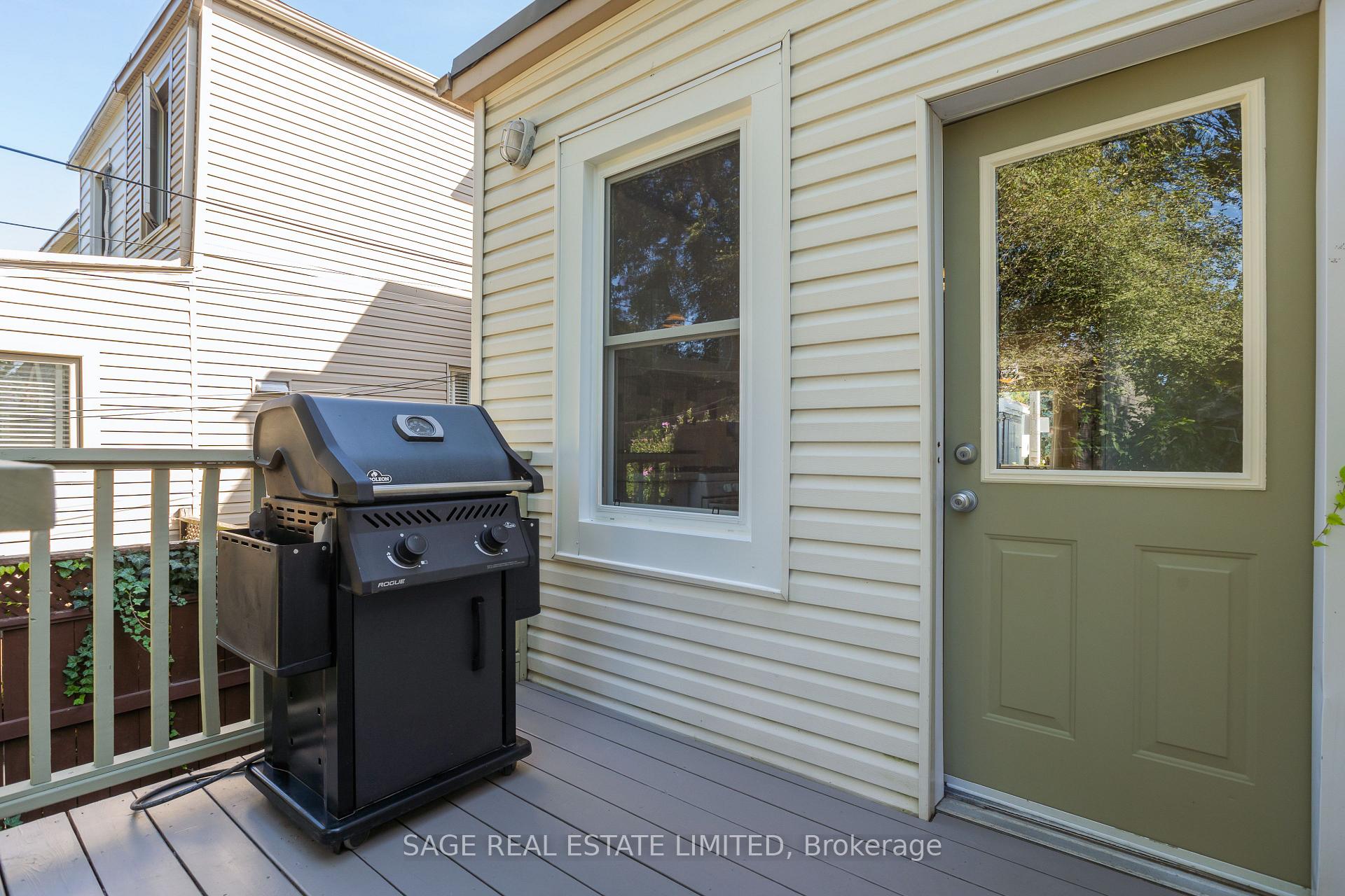 Photo 18 of 38 Queensdale Avenue, Toronto, Danforth Village-East York — HOMEH