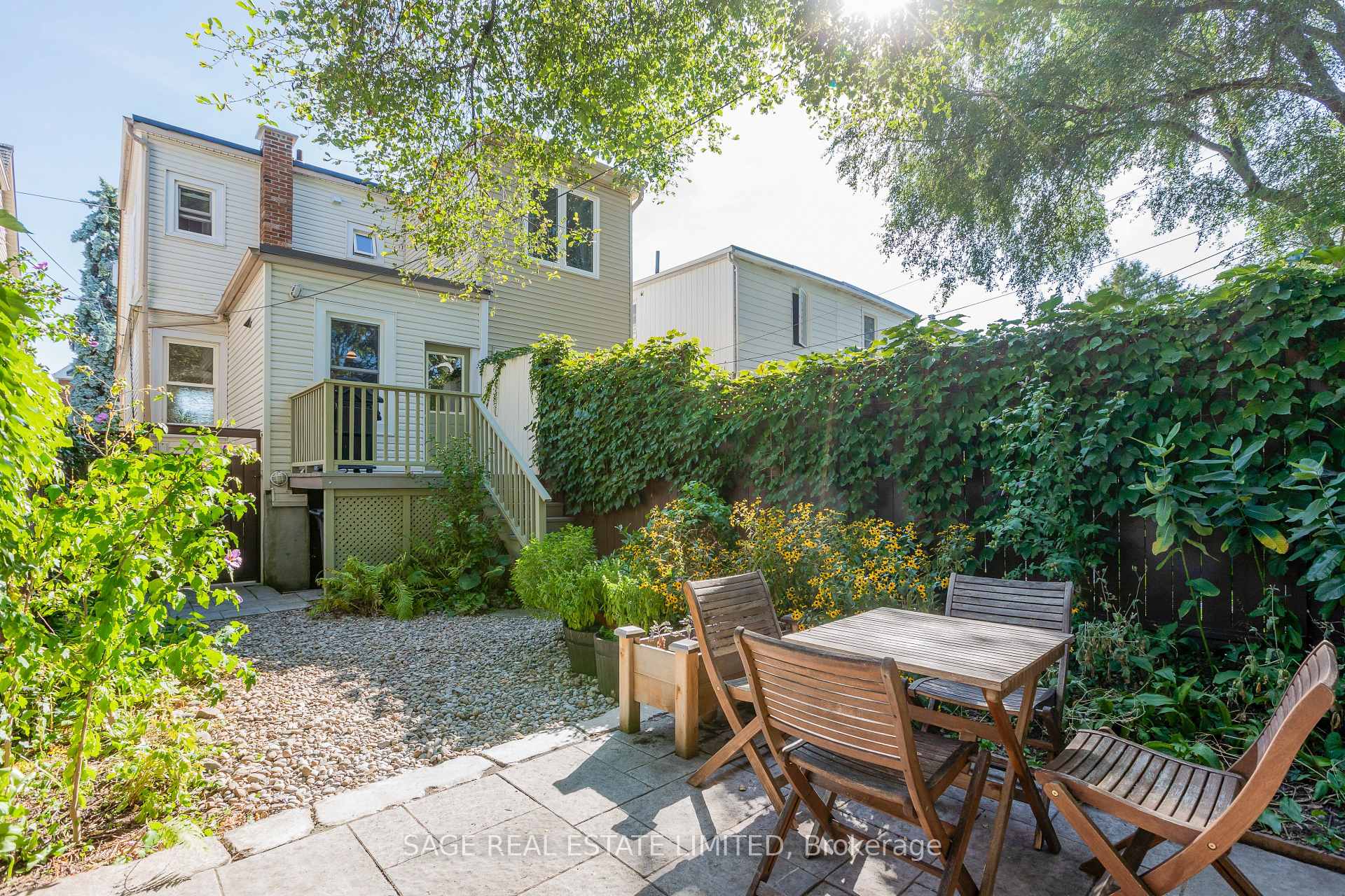 Photo 24 of 38 Queensdale Avenue, Toronto, Danforth Village-East York — HOMEH