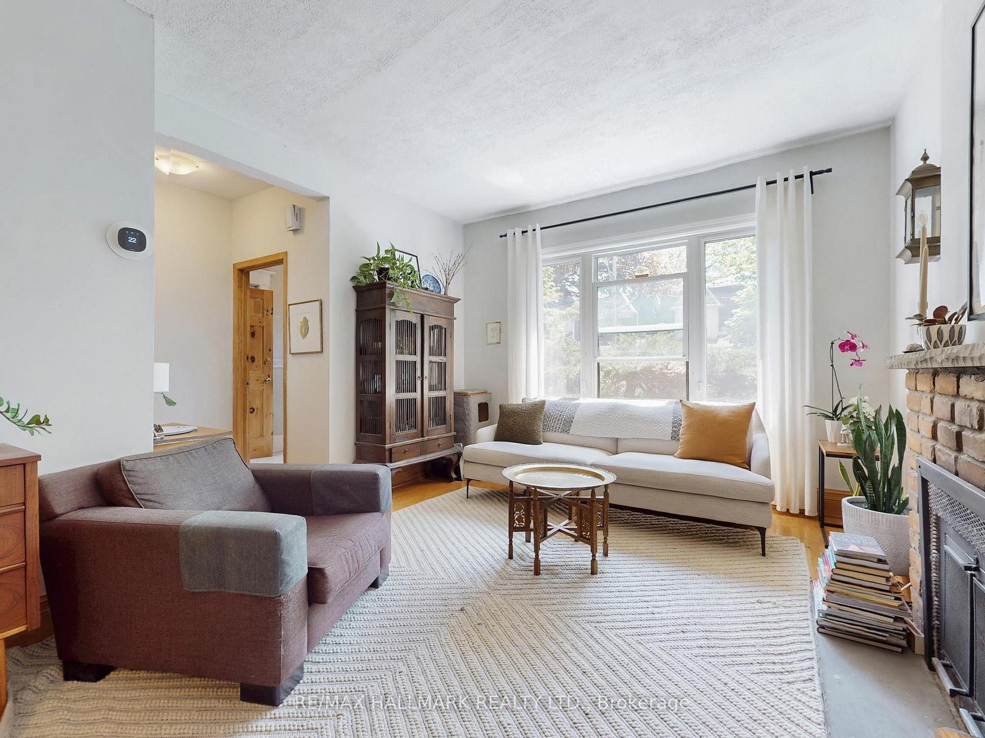 Photo 4 of 34 Strathcona Avenue N, Toronto, North Riverdale — HOMEH
