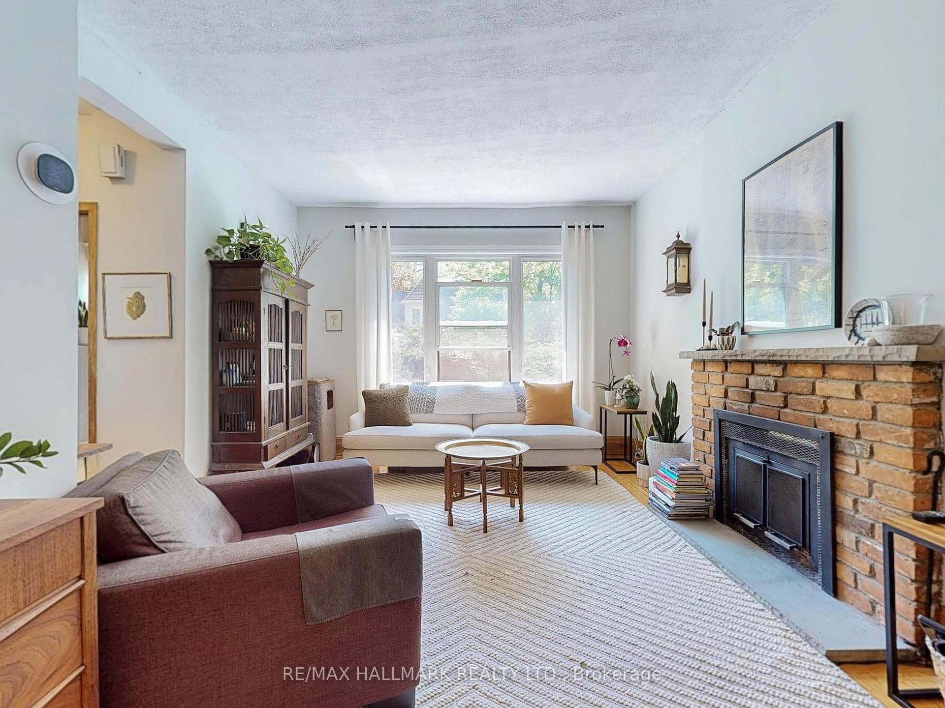 Photo 5 of 34 Strathcona Avenue N, Toronto, North Riverdale — HOMEH