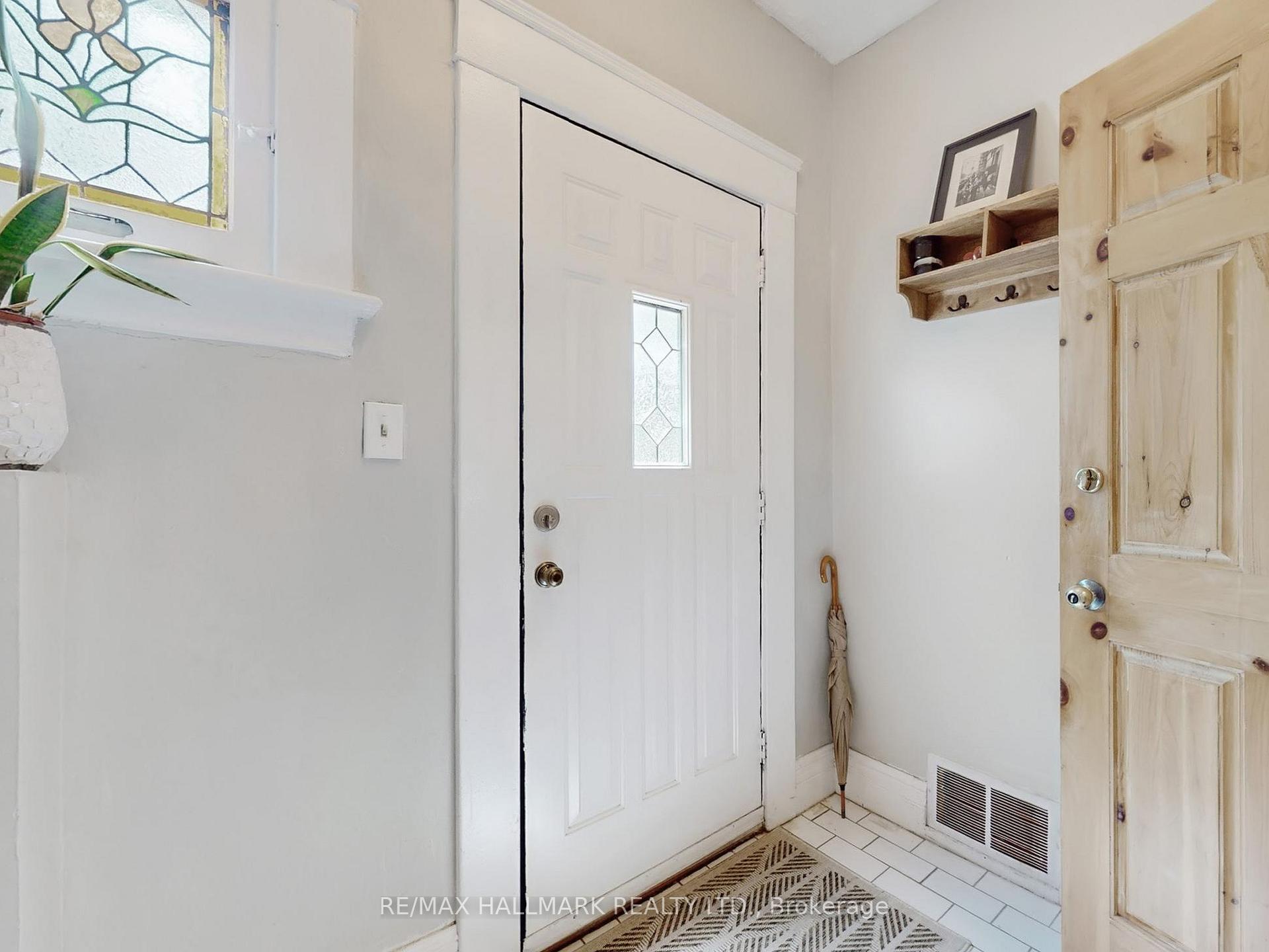 Photo 14 of 34 Strathcona Avenue N, Toronto, North Riverdale — HOMEH