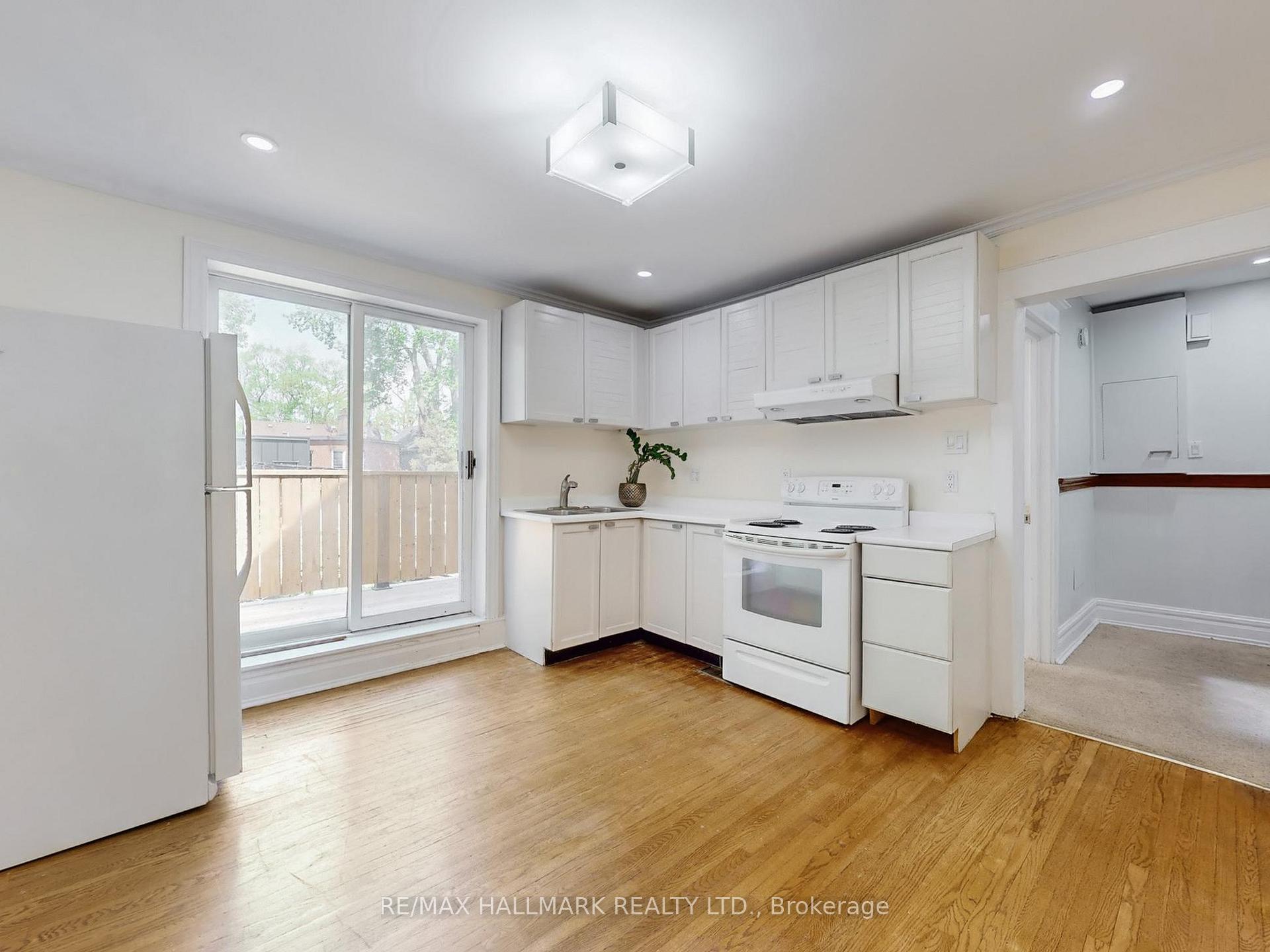 Photo 19 of 34 Strathcona Avenue N, Toronto, North Riverdale — HOMEH