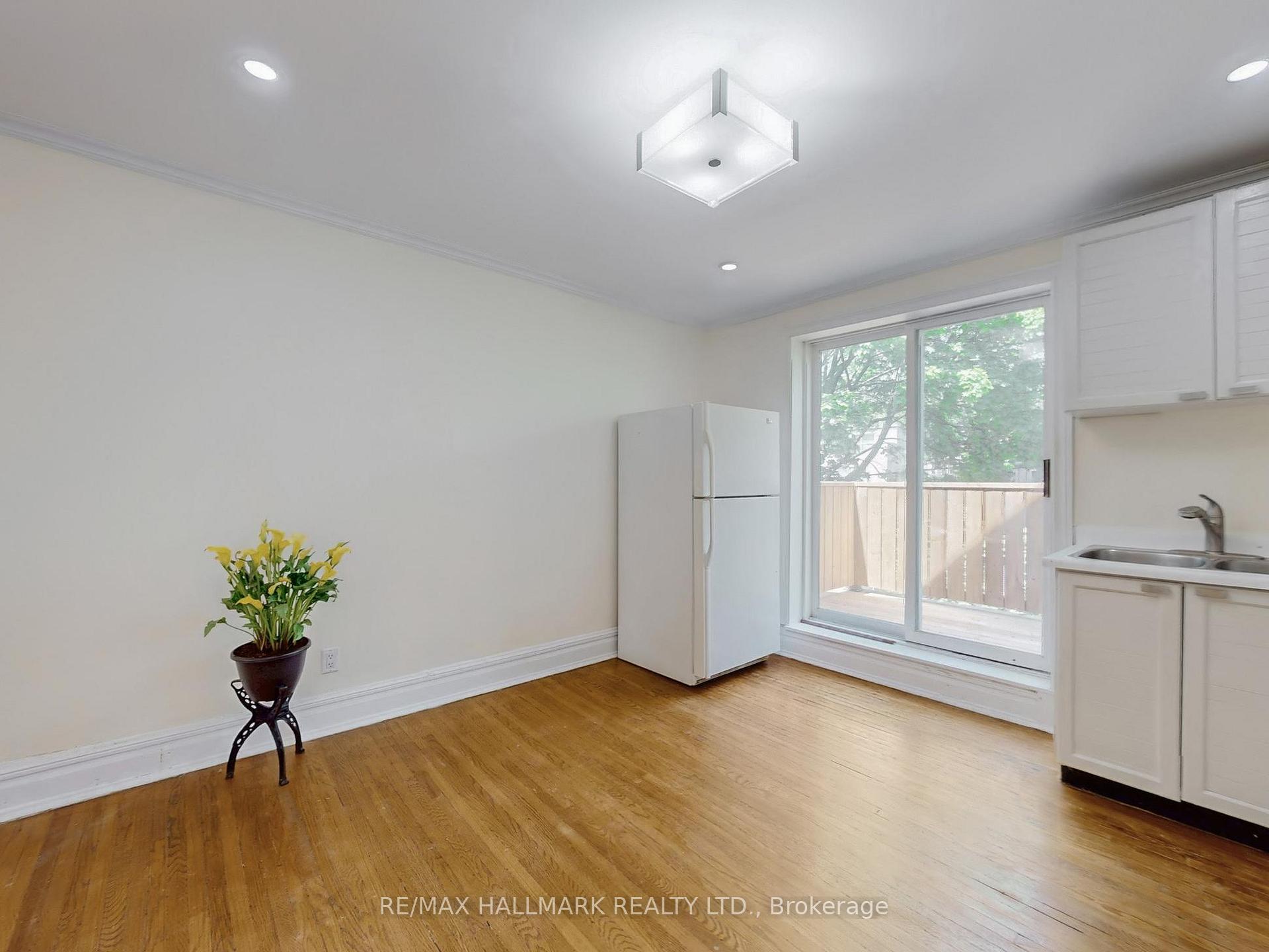 Photo 20 of 34 Strathcona Avenue N, Toronto, North Riverdale — HOMEH