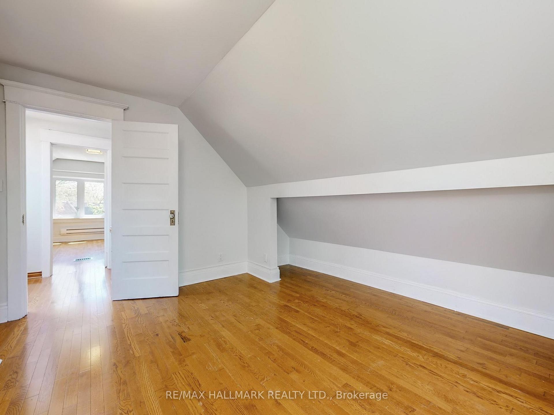 Photo 30 of 34 Strathcona Avenue N, Toronto, North Riverdale — HOMEH