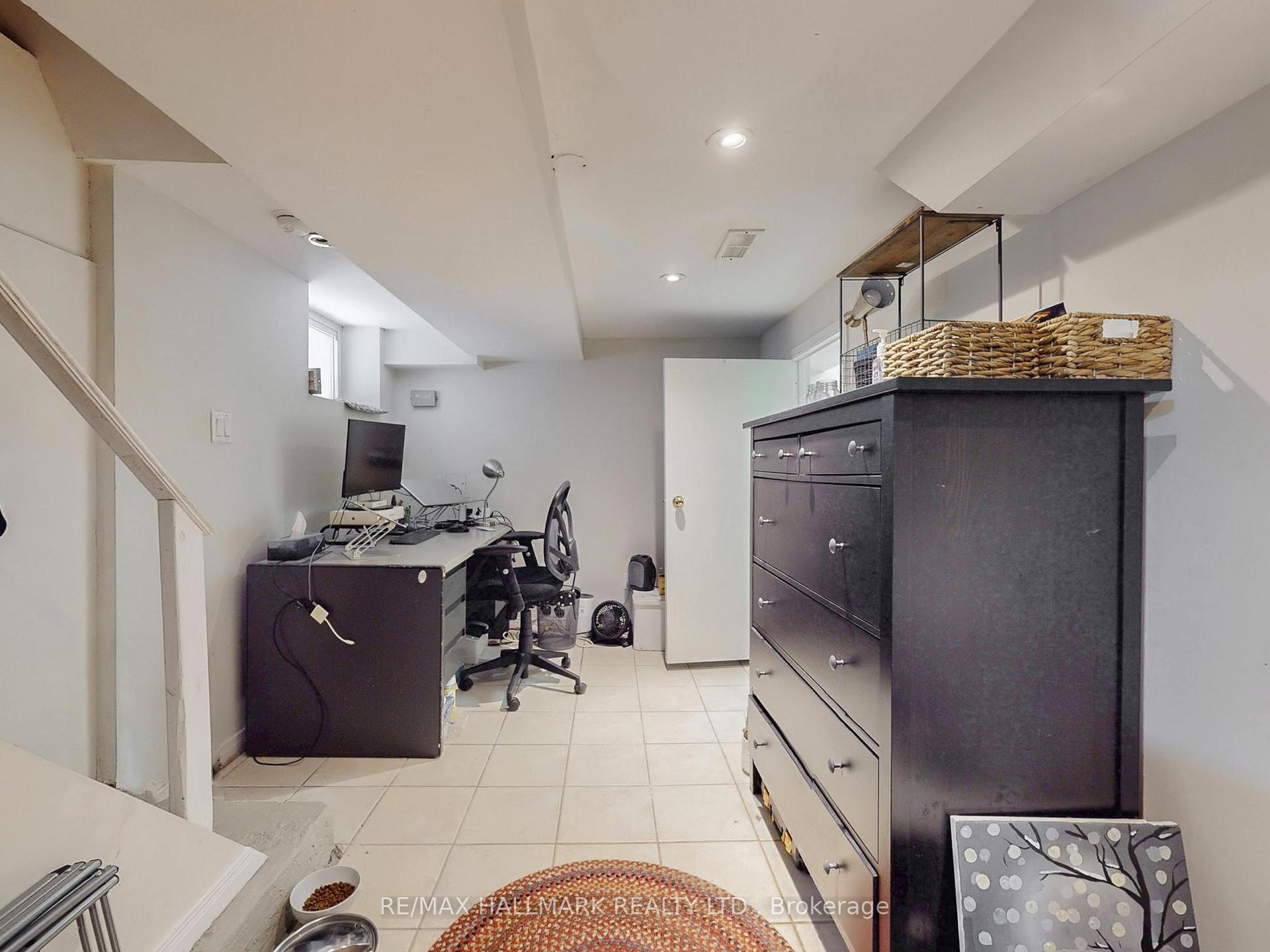 Photo 33 of 34 Strathcona Avenue N, Toronto, North Riverdale — HOMEH