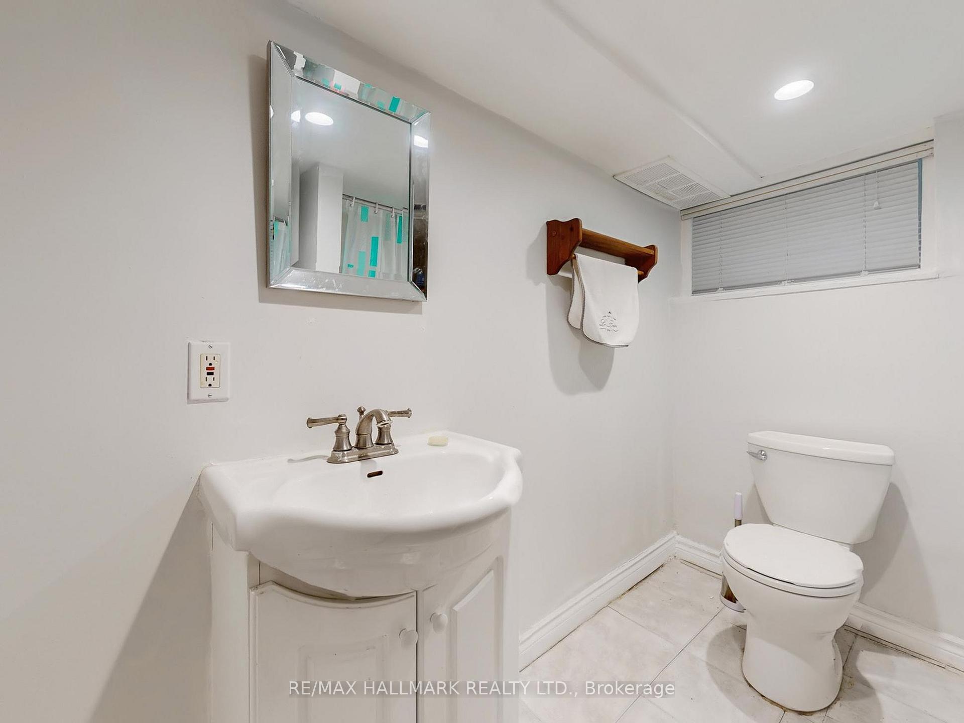 Photo 38 of 34 Strathcona Avenue N, Toronto, North Riverdale — HOMEH